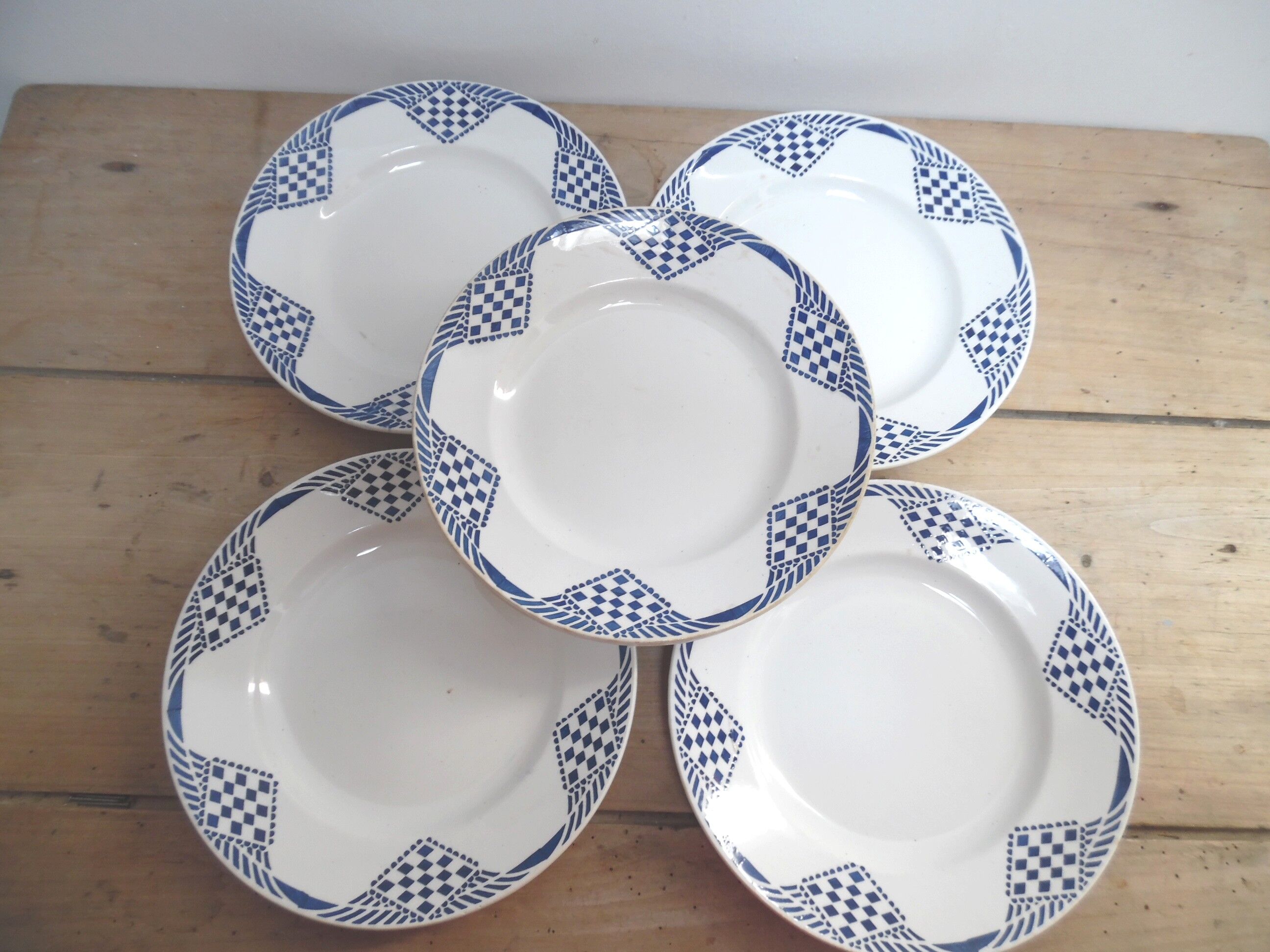 6 plates mill of wolves