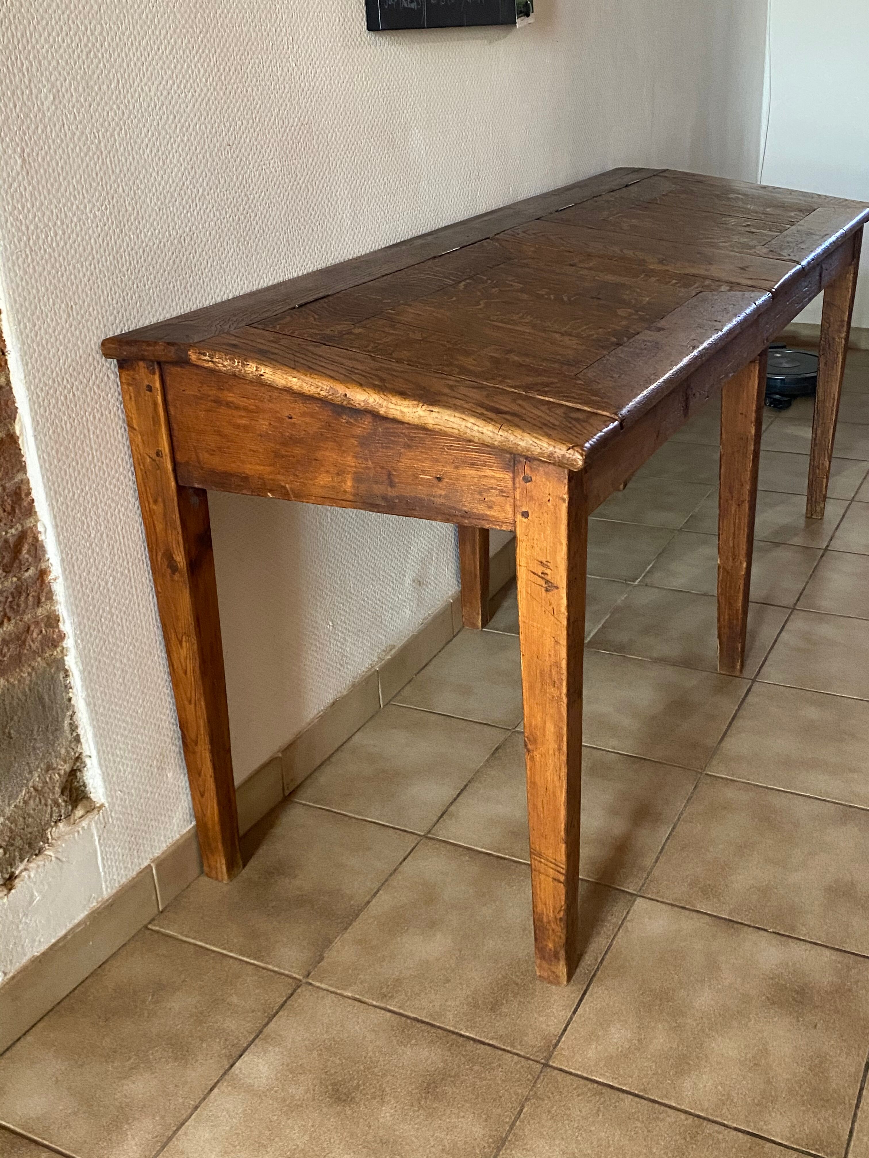 Double schoolboy banker desk