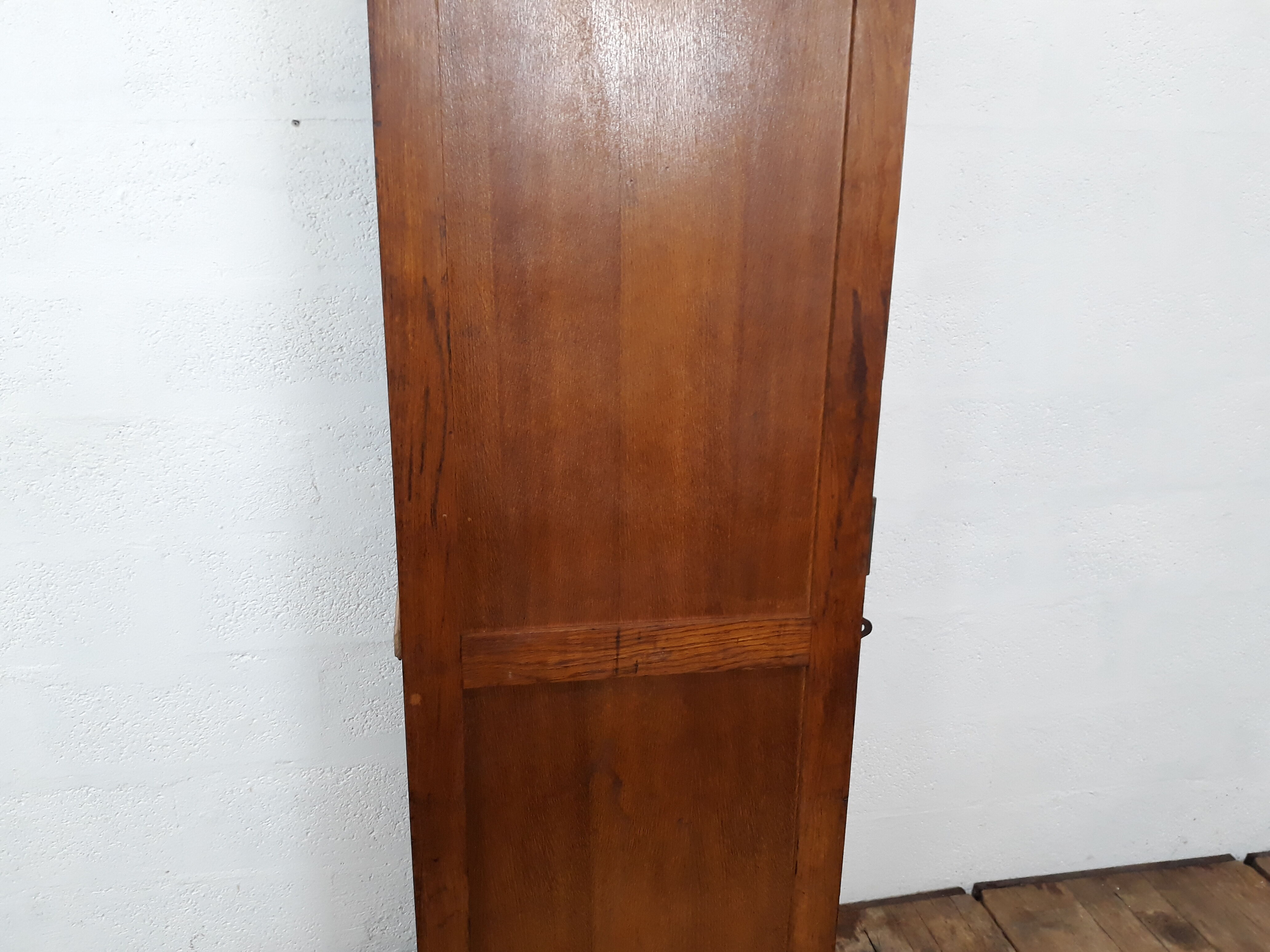 Armoire parisienne vestiaire vintage