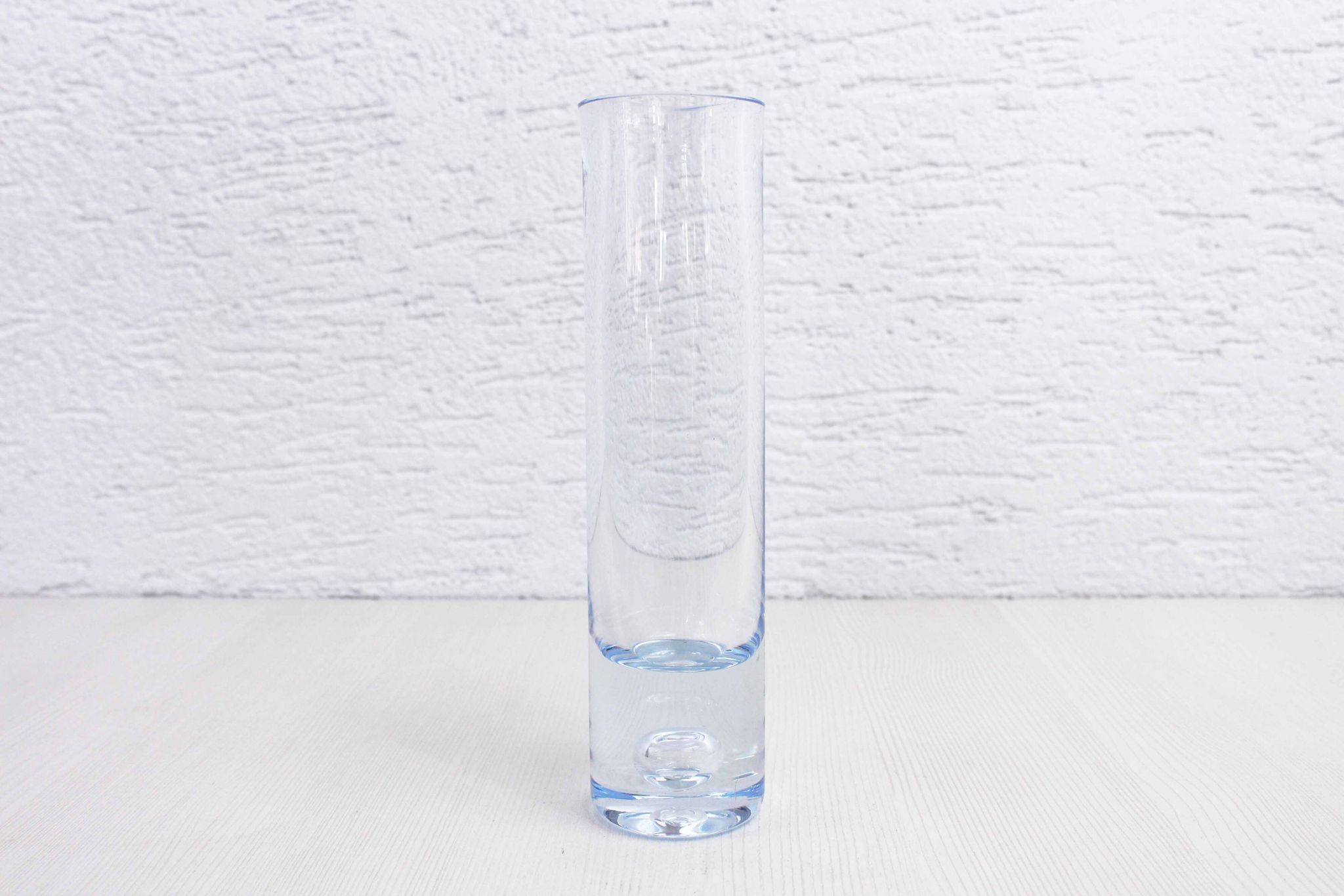 Vase vintage en verre bleu