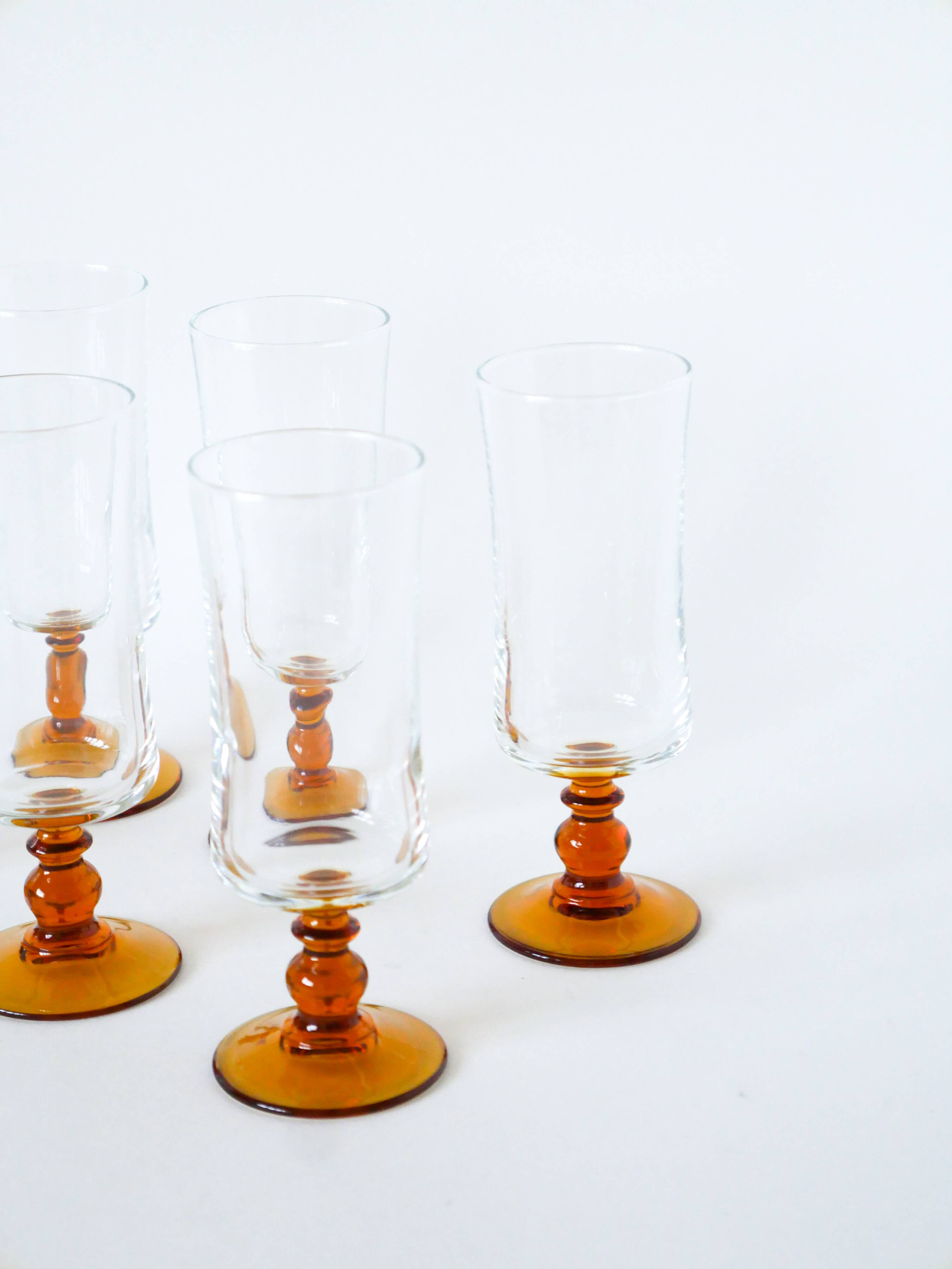 Set of 6 amber-footed champagne flutes, 1970