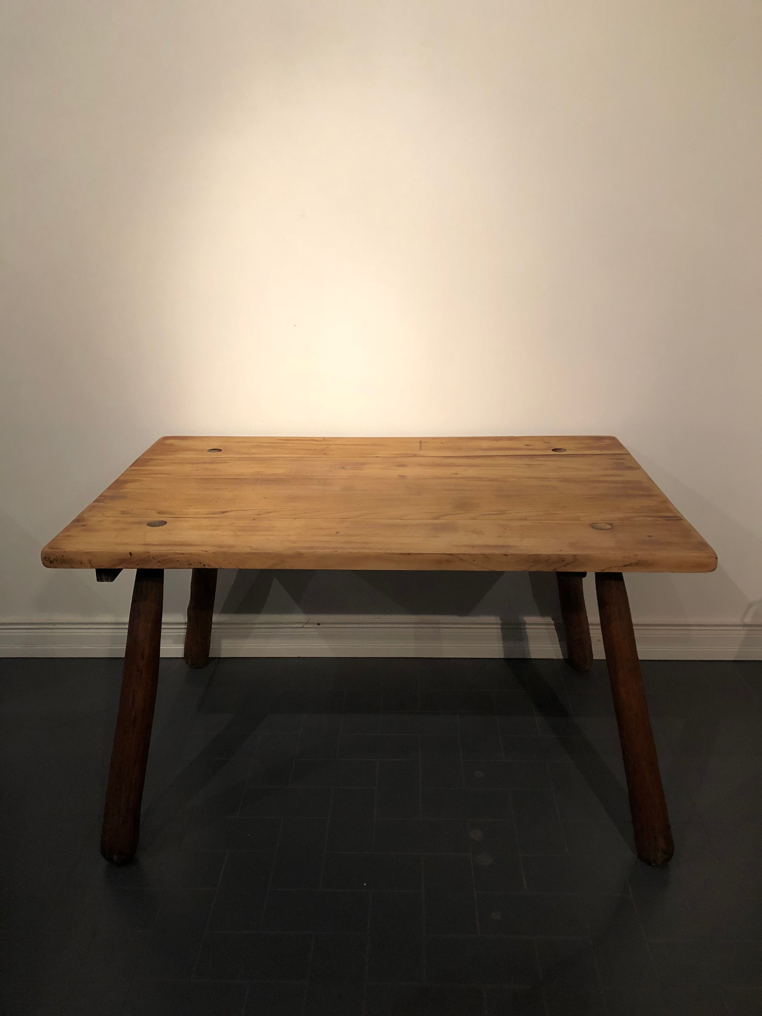 Campaign table chic vintage