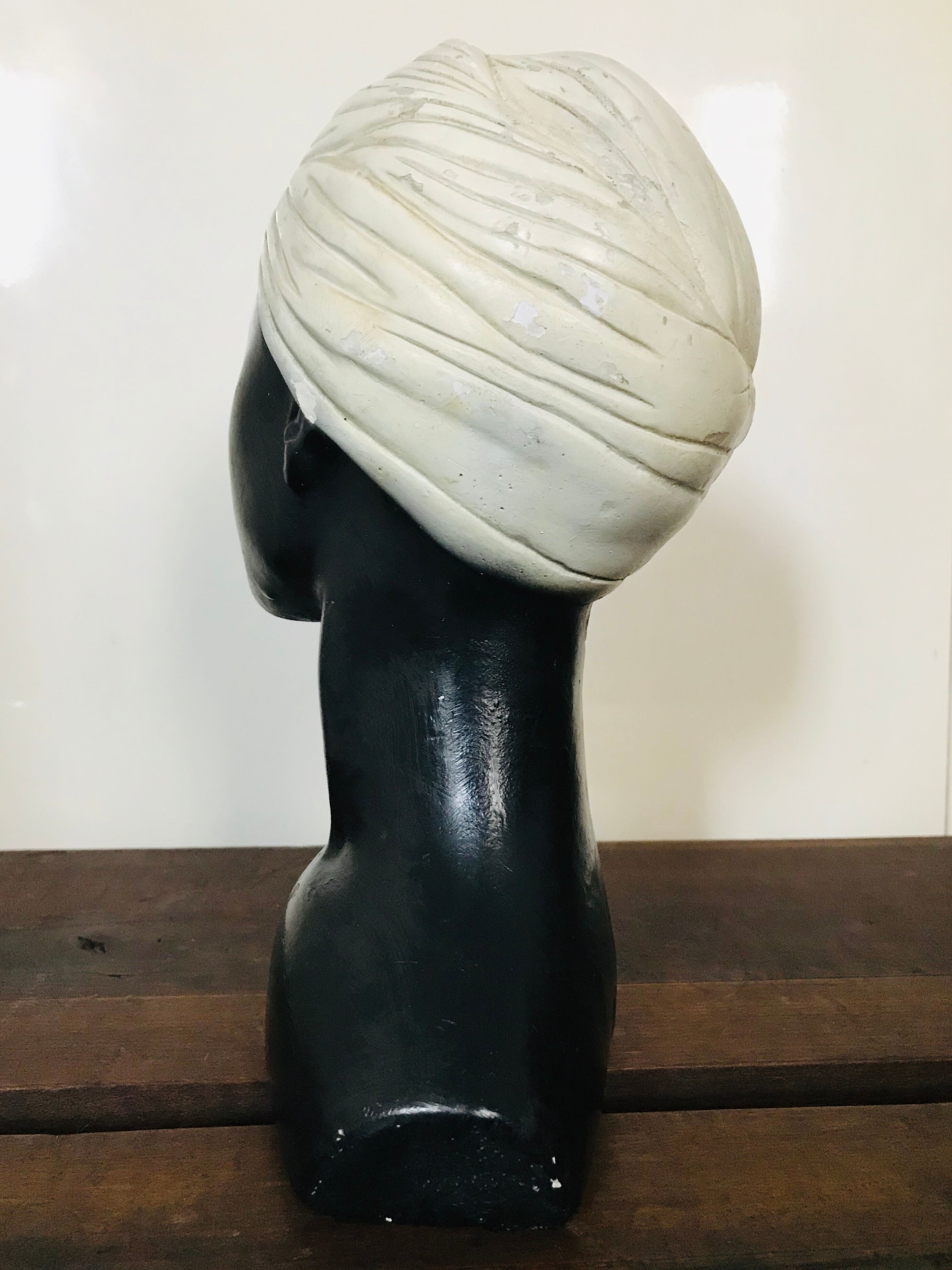 Vintage platre bust