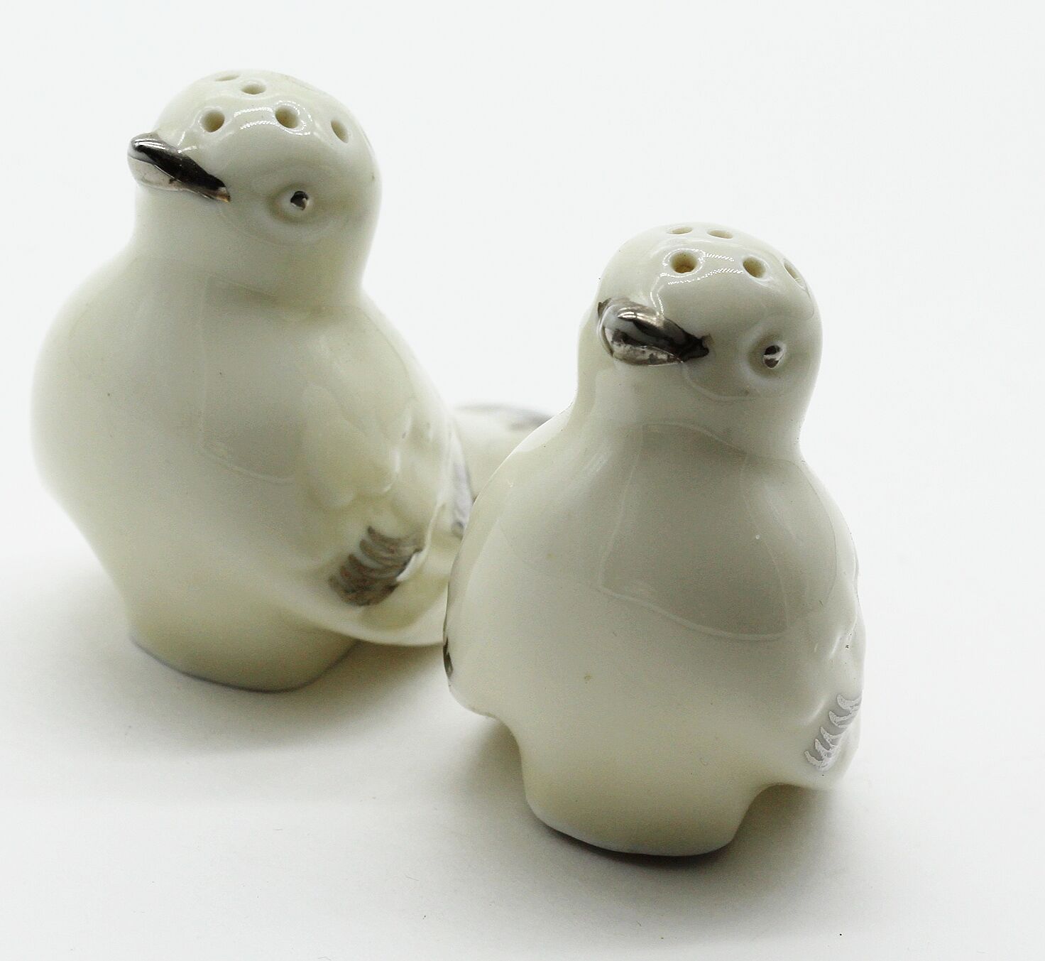Vintage bird salt shakers