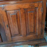 Grand Buffet Antique Du 17ème Siècle En Noyer Du Nord De l'Italie