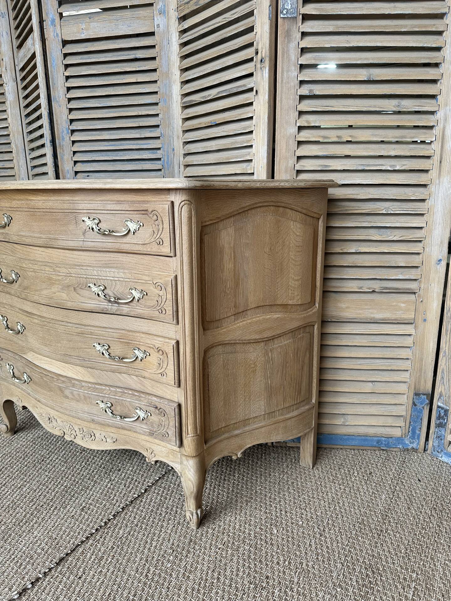 Antique oak chest of drawers – Louis XV style – 4 drawers