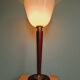 Lampe Art Déco, en bois acajou et opaline, années 1920-30