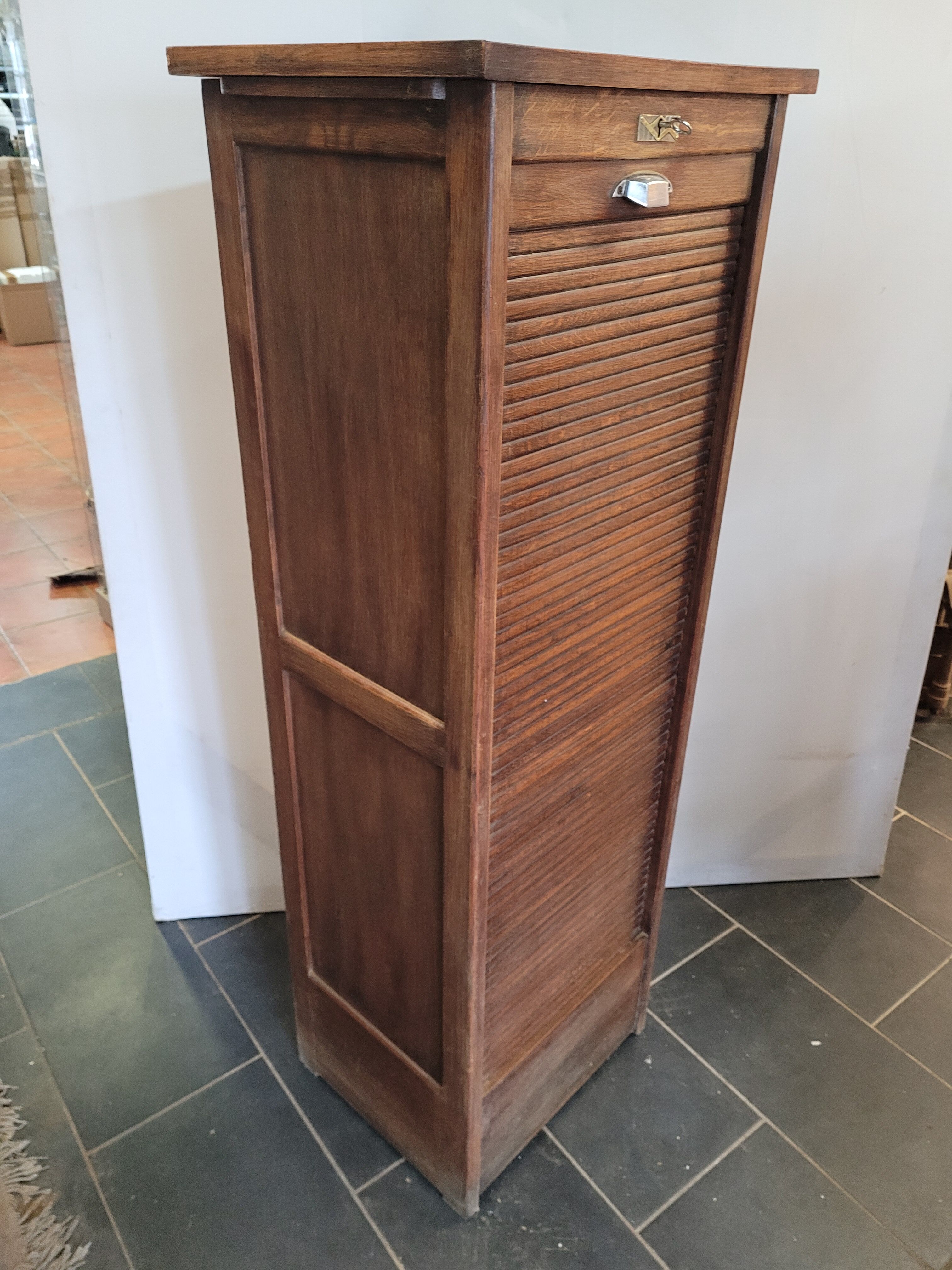 Old oak curtain binder