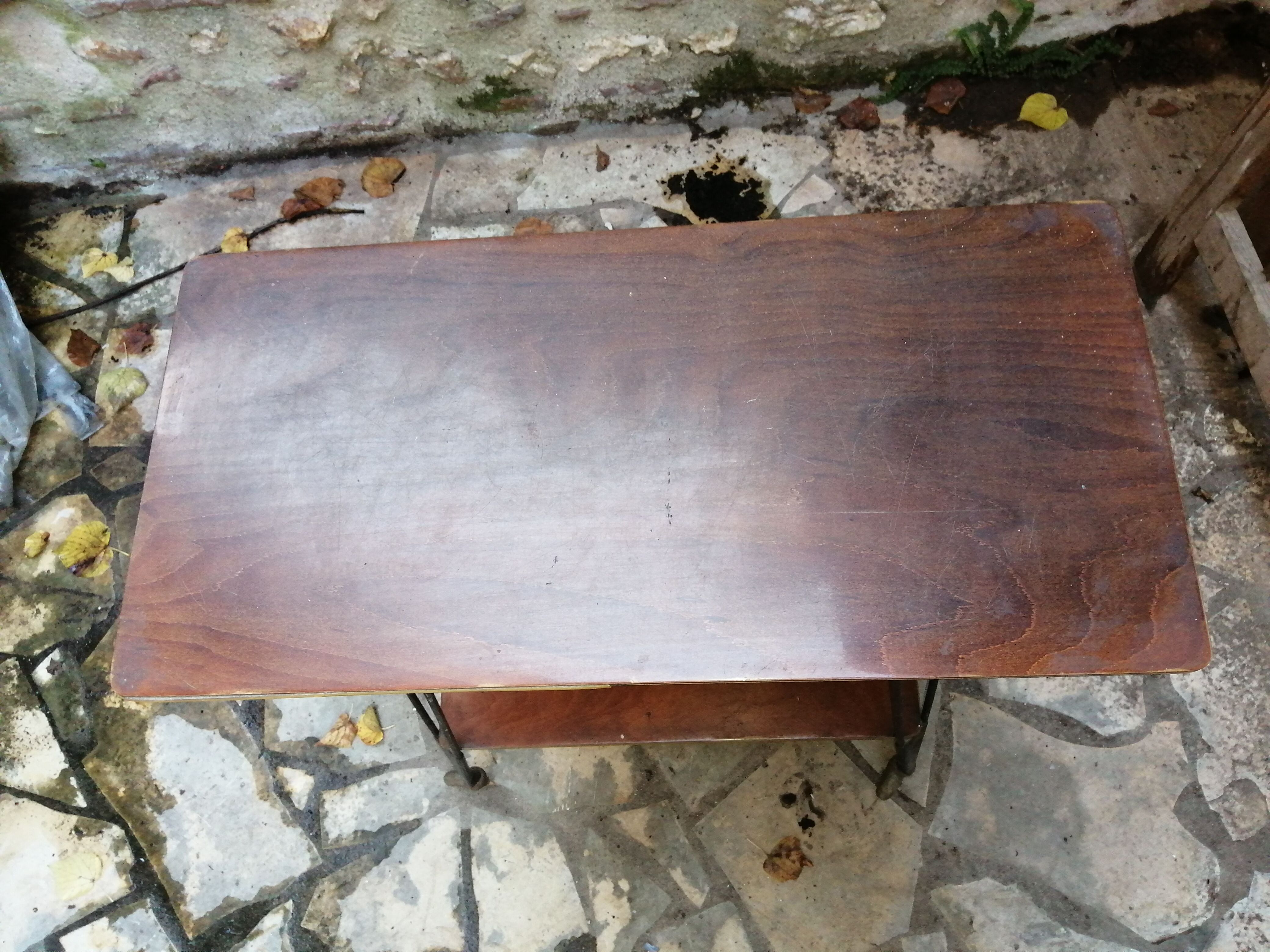 Serving table feet eiffel compass