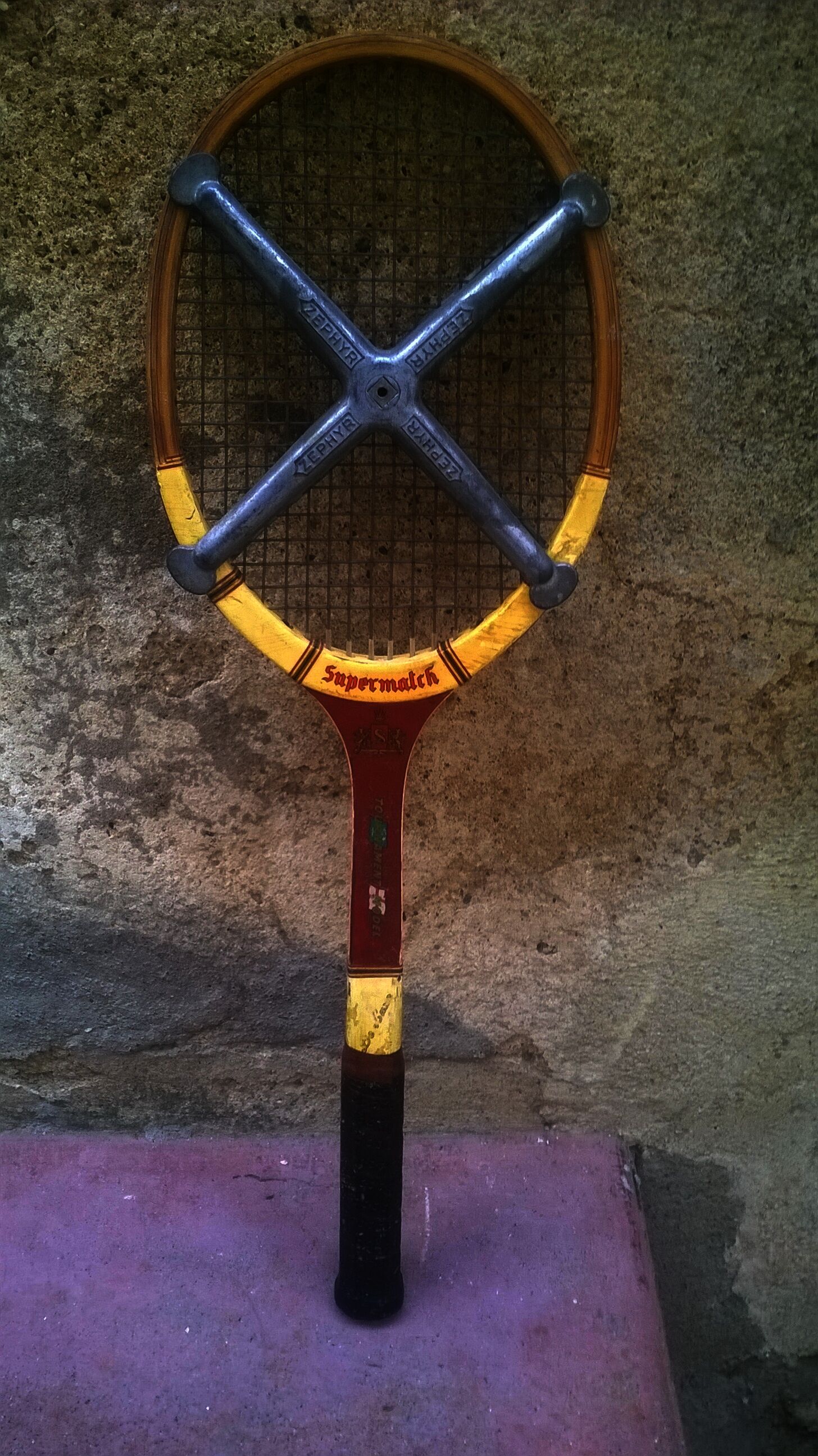 Raquette de tennis vintage