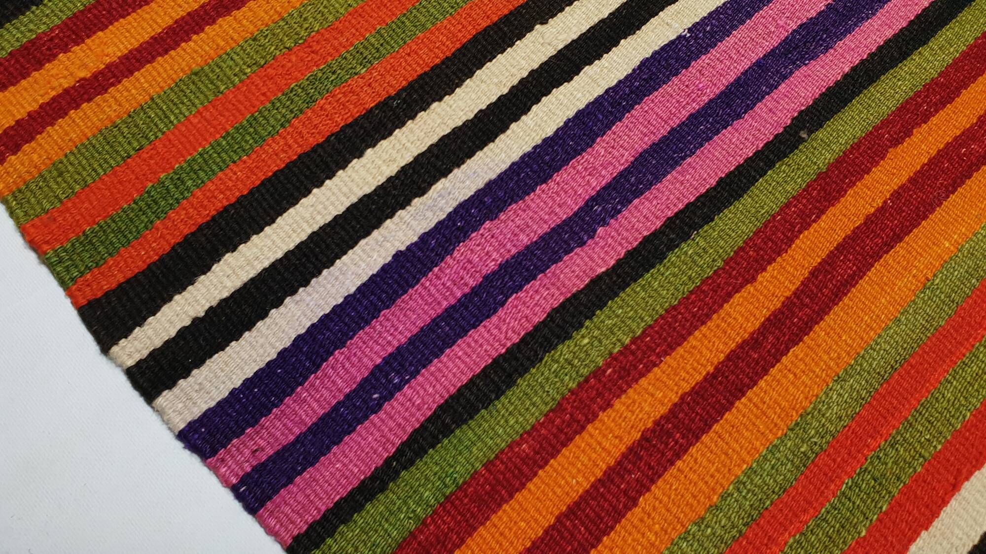 Tapis Kilim, 242x149 cm