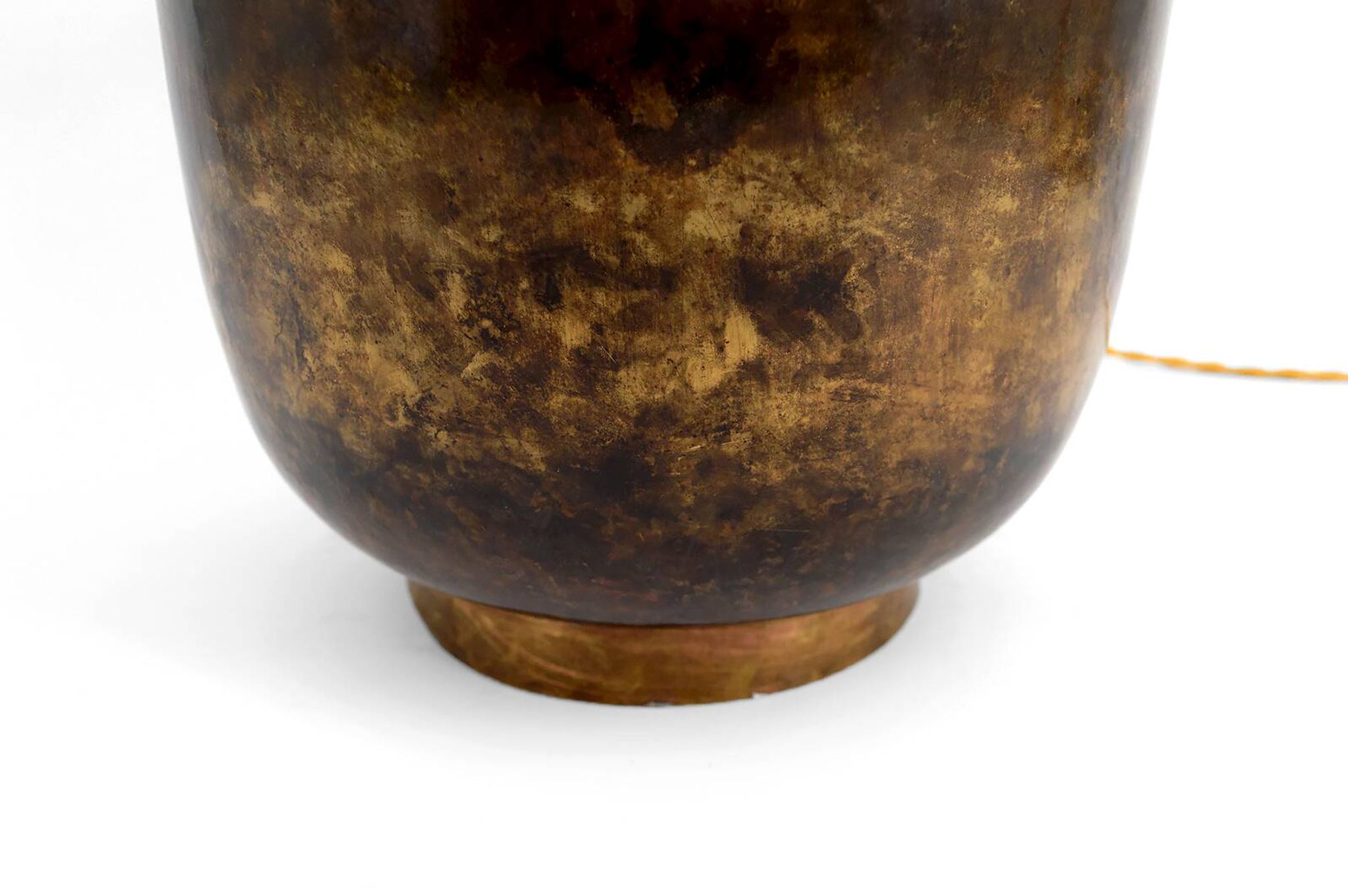 Art Deco modernist lamp in patinated brass, circa 1930.