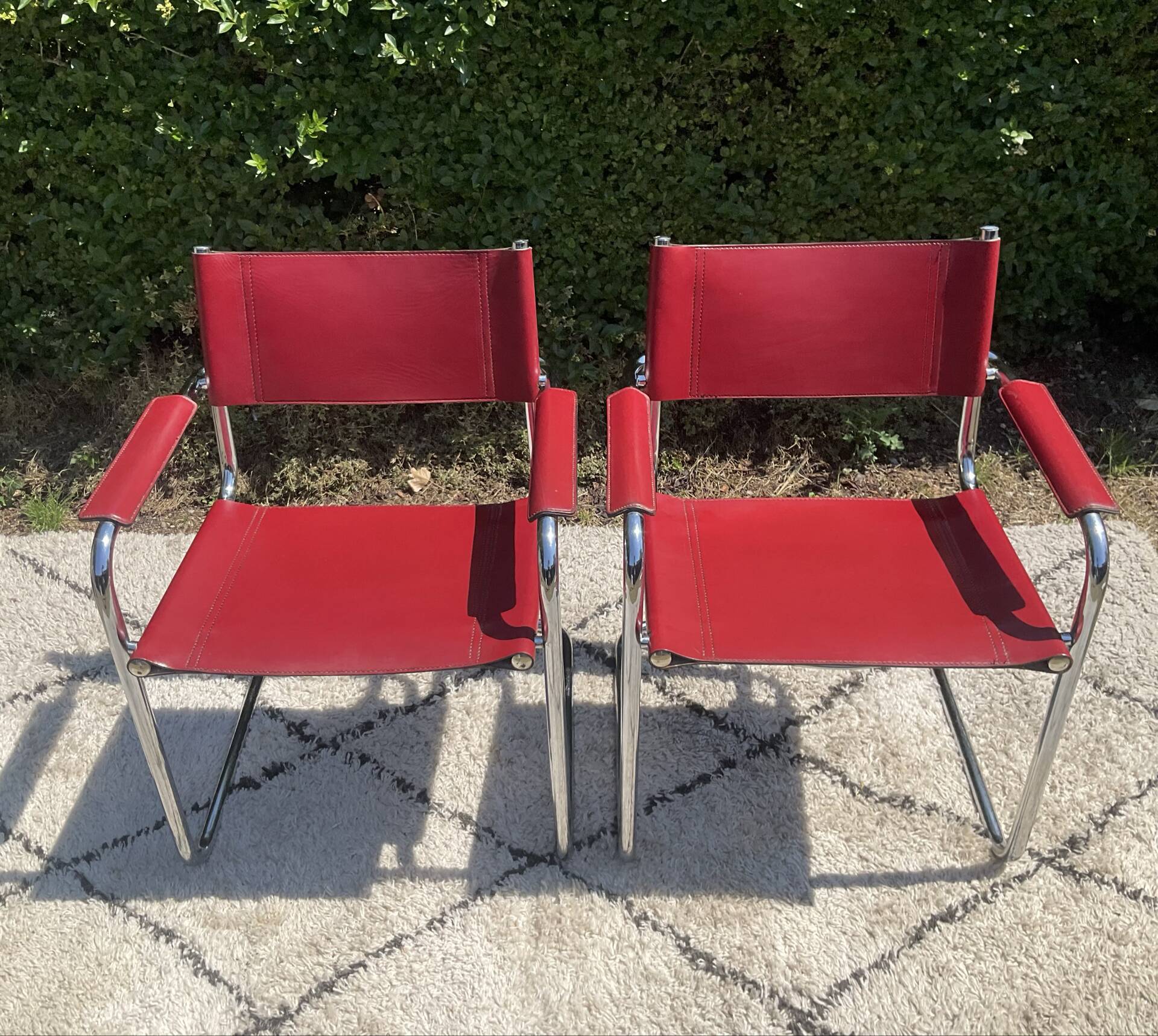 Paire de fauteuils Cantilever style Mart Stam