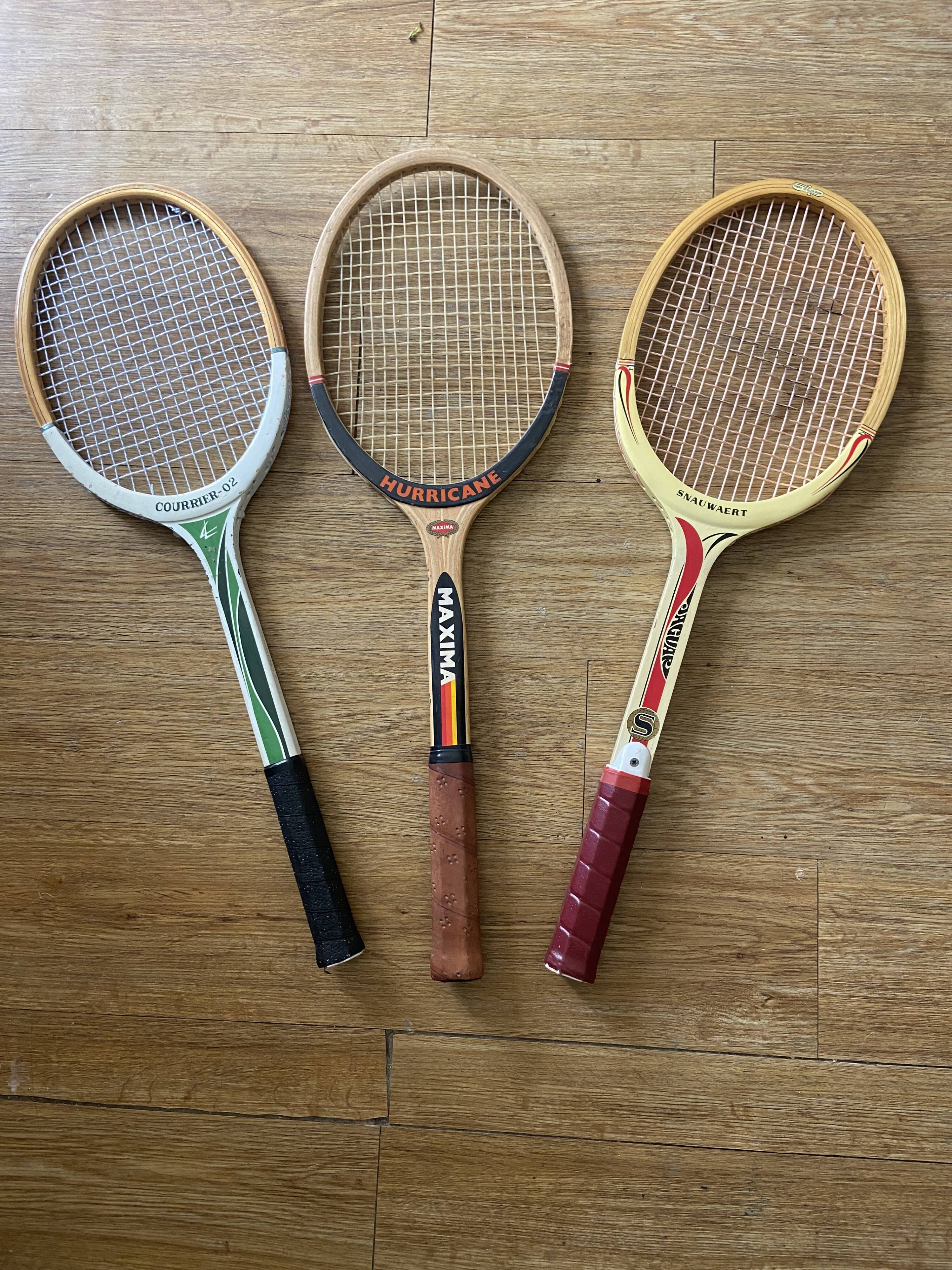 Série de 3 raquettes de tennis en bois vintage