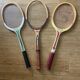 Série de 3 raquettes de tennis en bois vintage