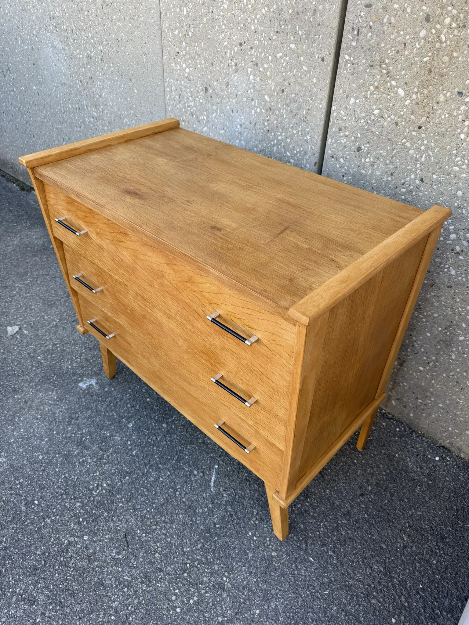 Vintage chest of drawers