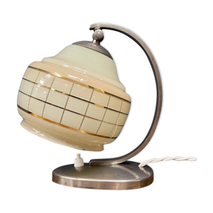 lampe de table vintage avec abat-jour en verre convexe des années 1950