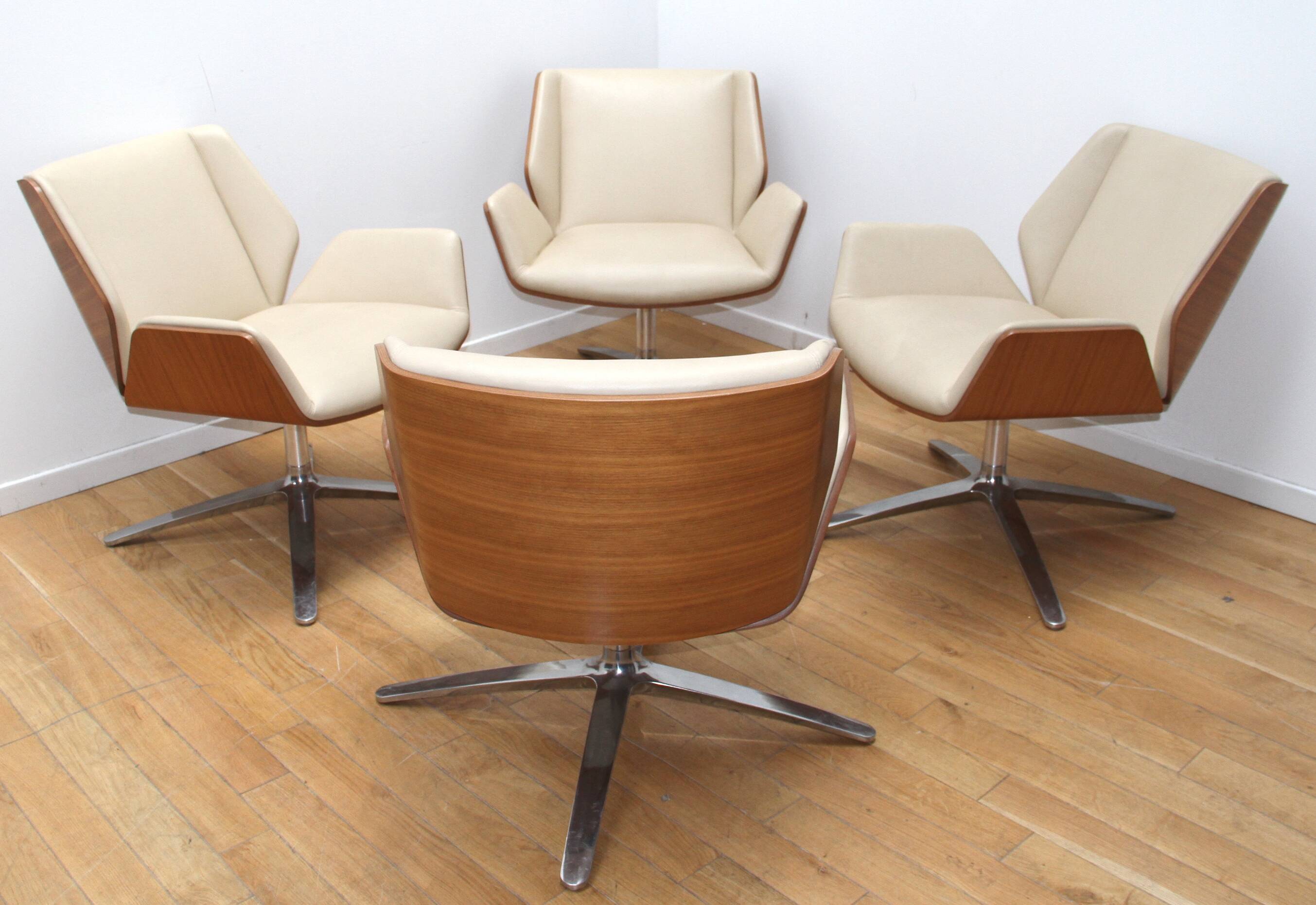 Kruze visitor armchair, Boss Design