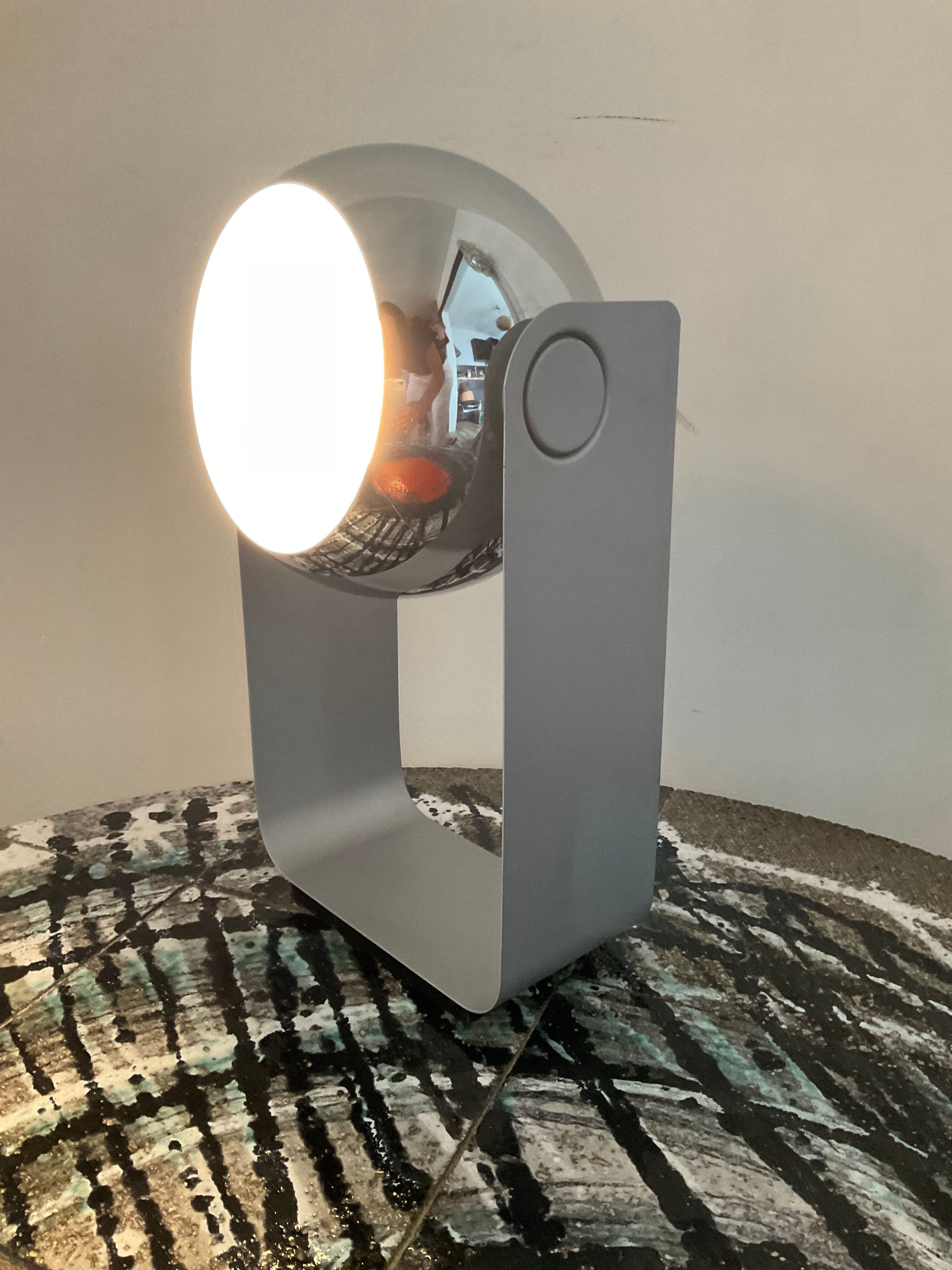 Vintage Eyeball lamp from the 80s