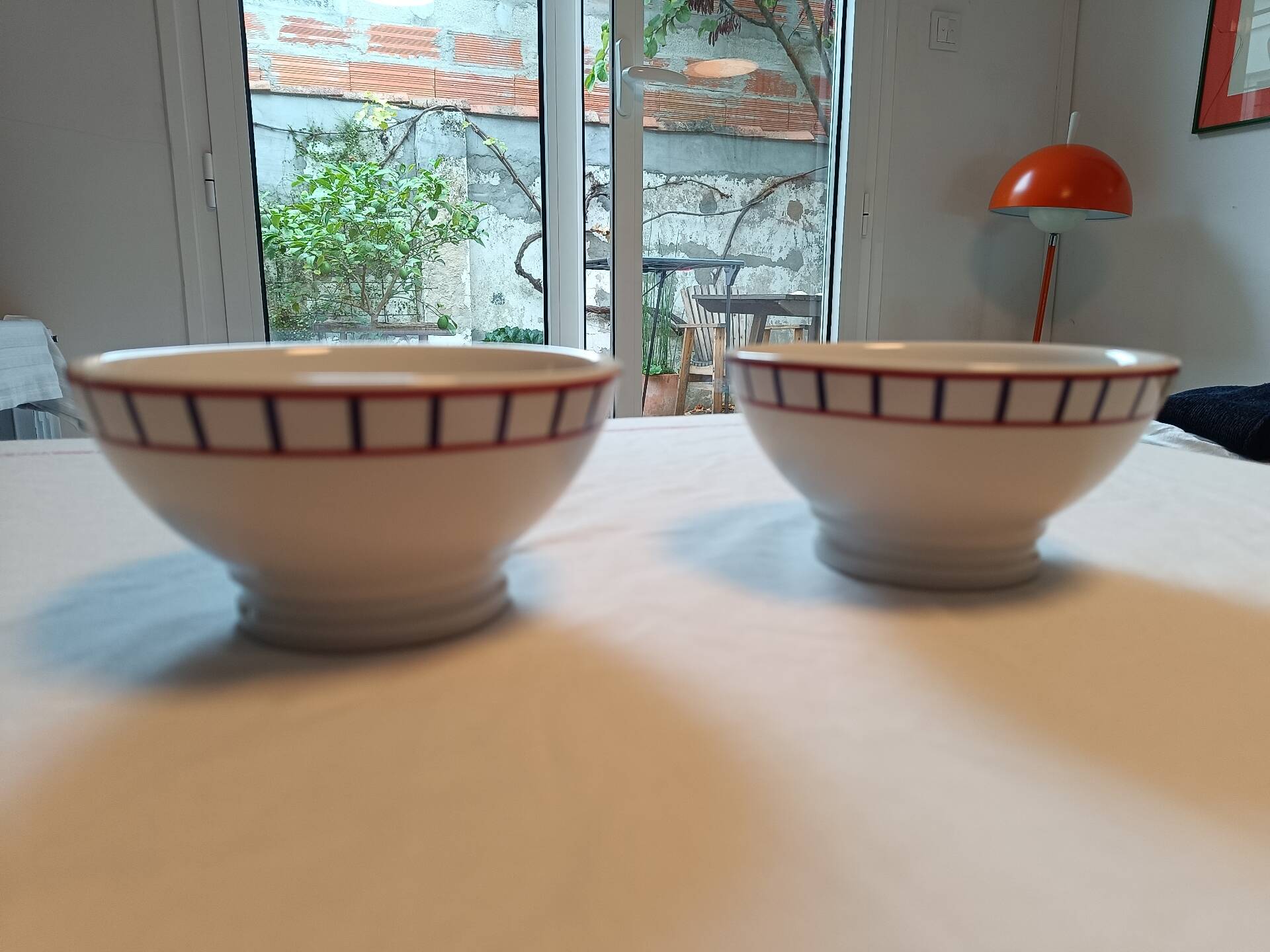 2 Basque Essor porcelain bowls