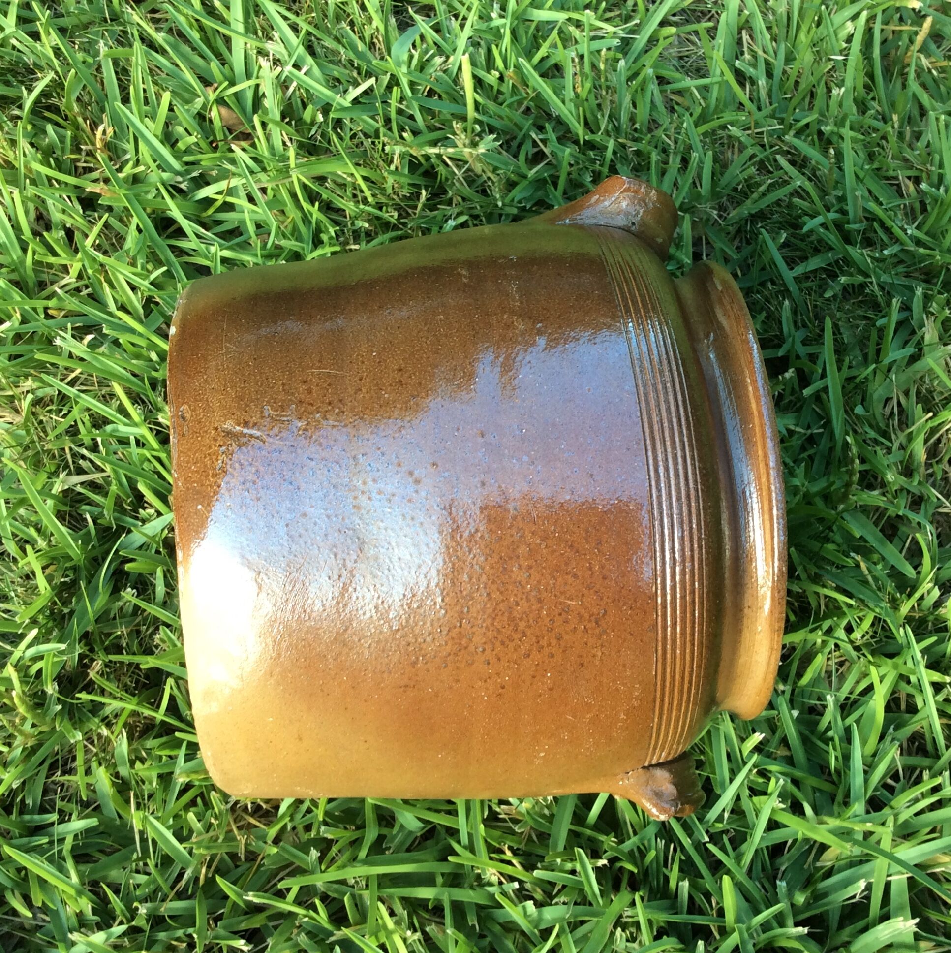 Old grease pot, candied sandstone