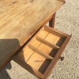 Farm table