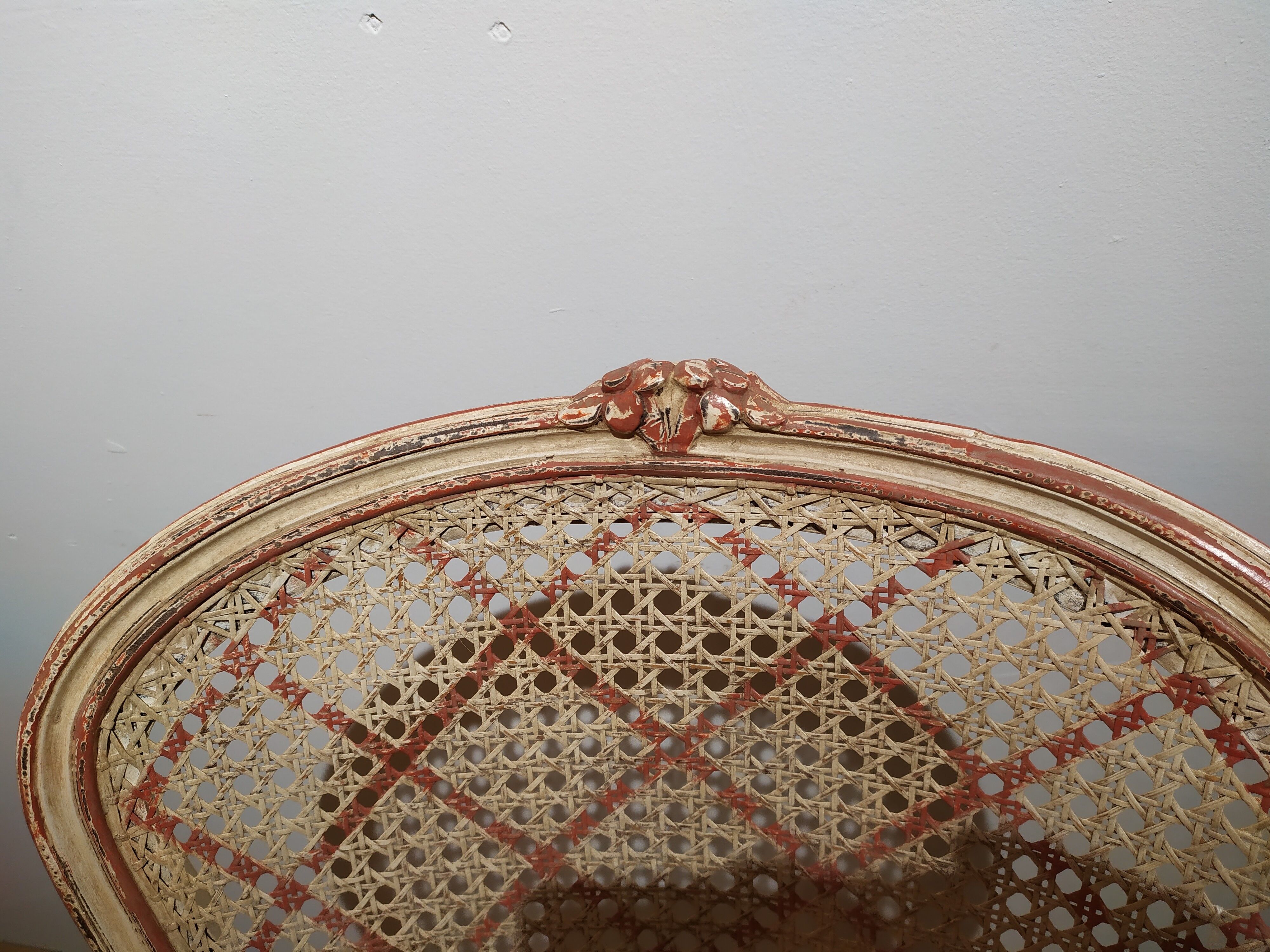 Paire de fauteuils cannés de style louis XV