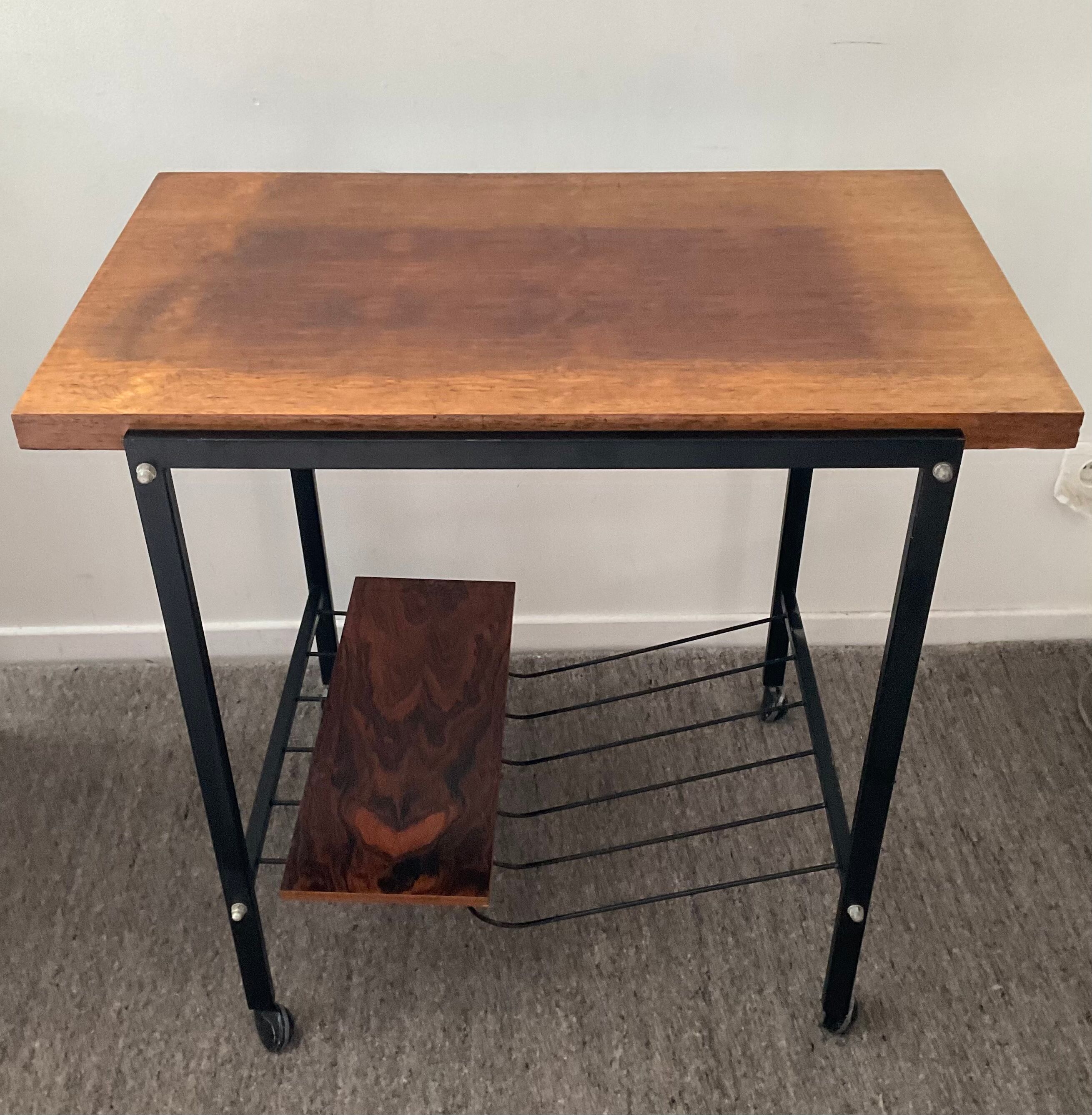 Table side on wheels from the 60s
