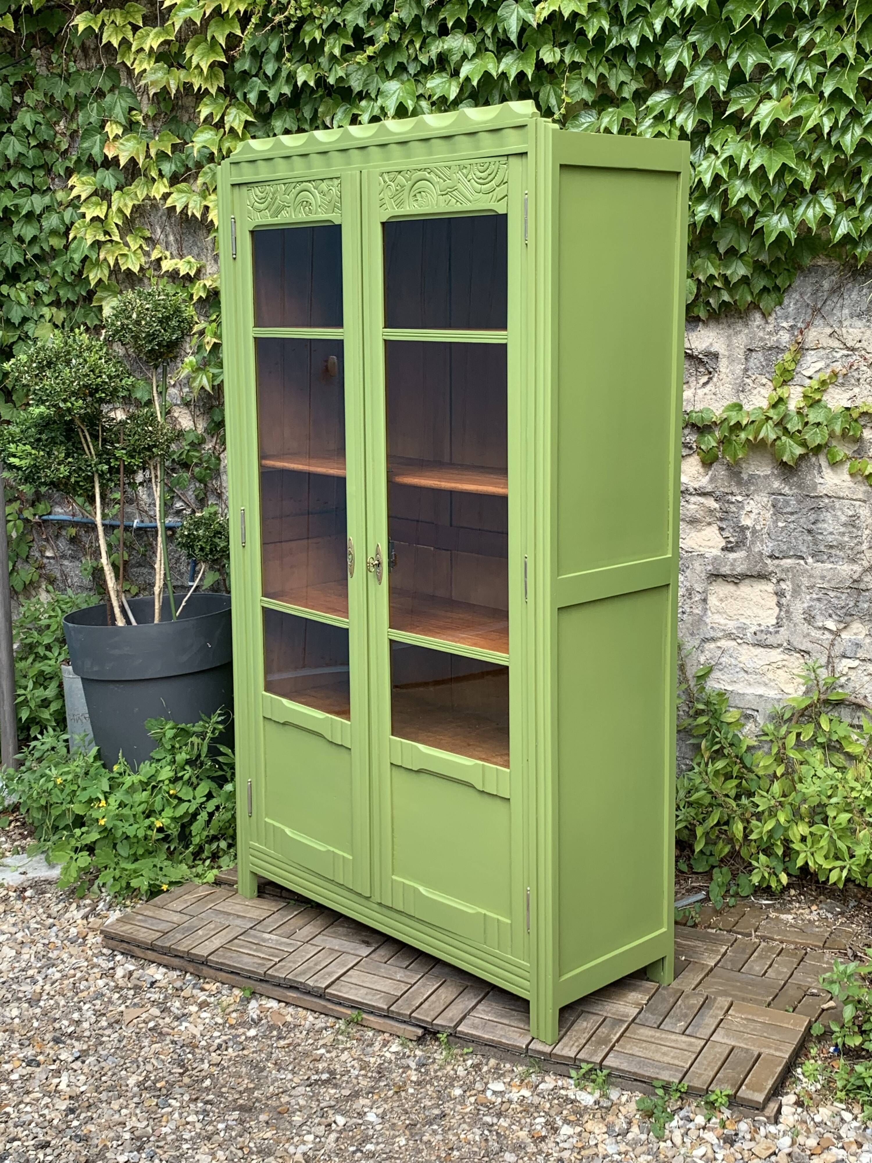 Armoire parisienne vitrée art déco 1930 kaki