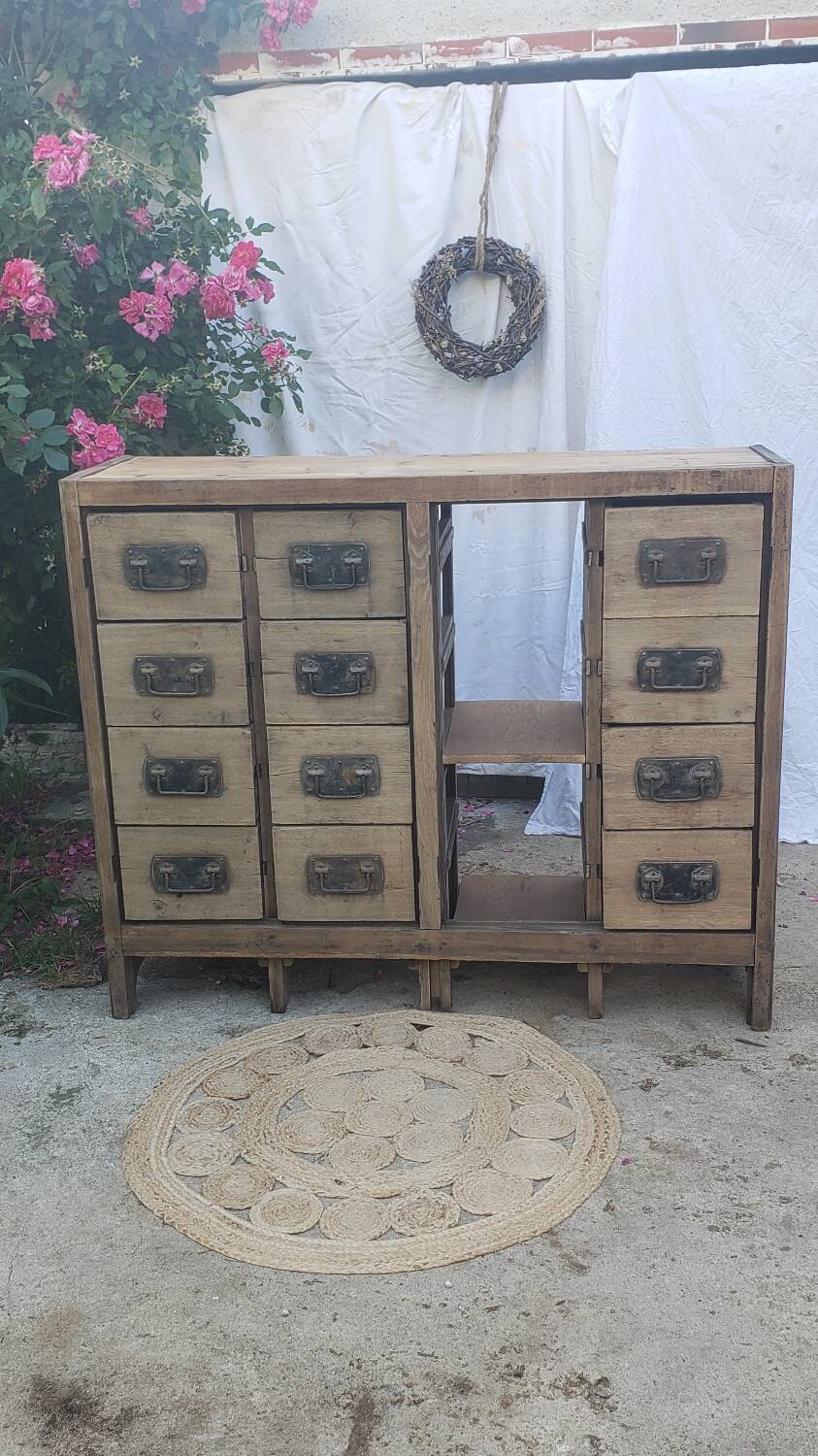 Trade furniture