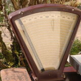 Old dealer balance bakelite with settings Testut