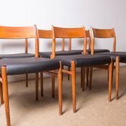 6 Danish chairs in teak and new skai, model 418 Arne Vodder 1960.
