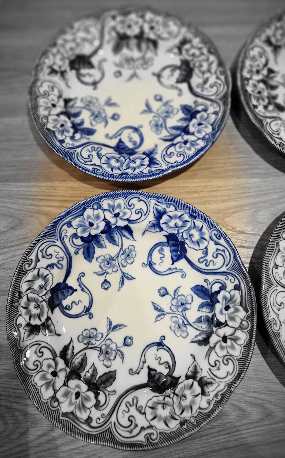 Lot of 6 flat plates Creil Montereau model Flora