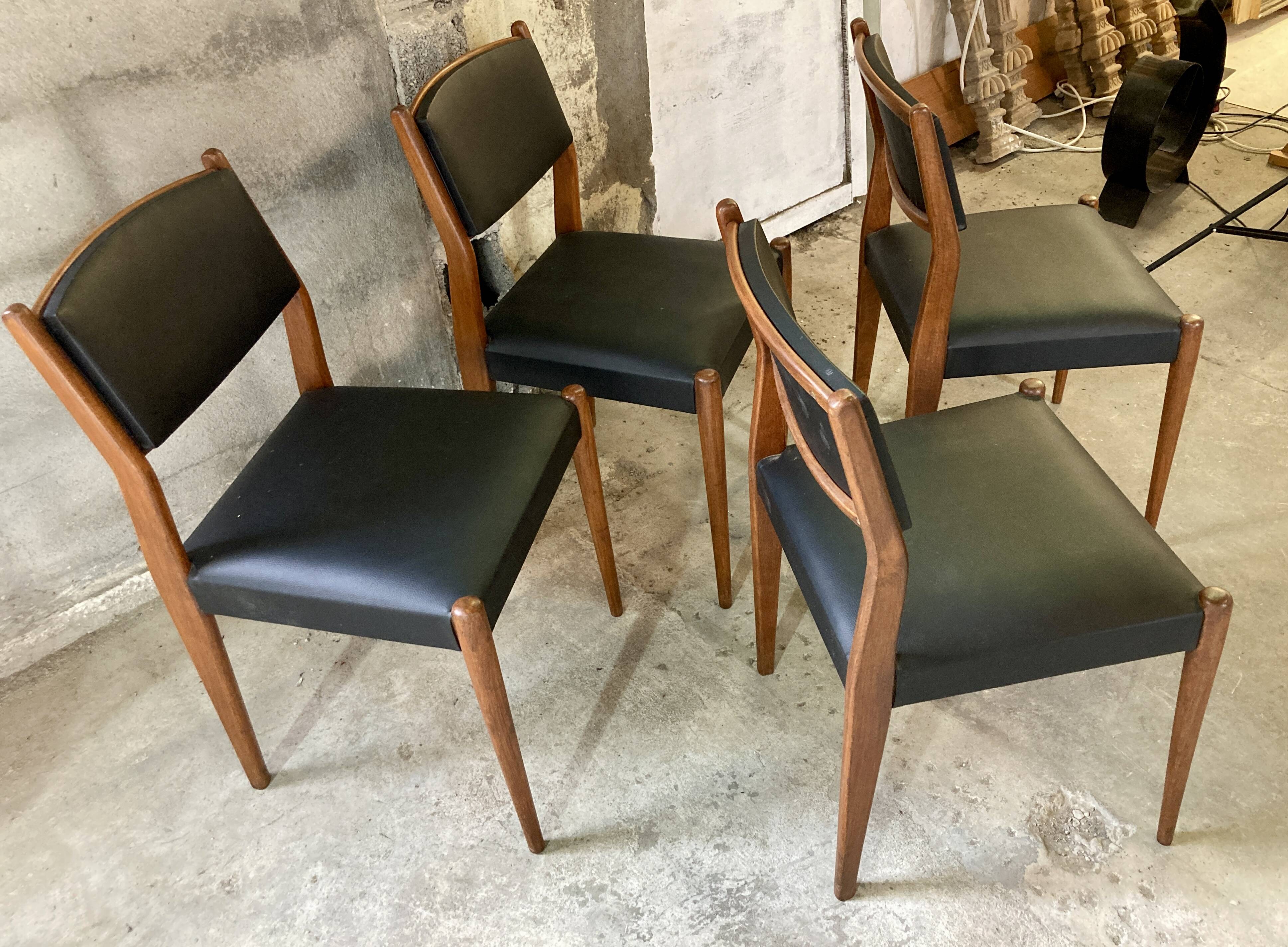 4 chaises vintage de style scandinave