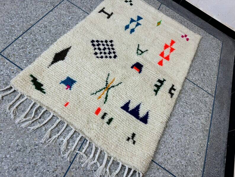 Moroccan Berber rug 250cmx150cm