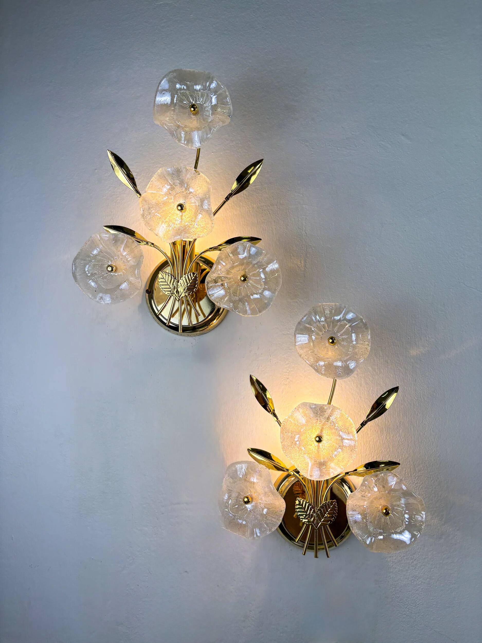 Pair of hibiscus floral sconces, frosted Murano glass, Italy, 1970s