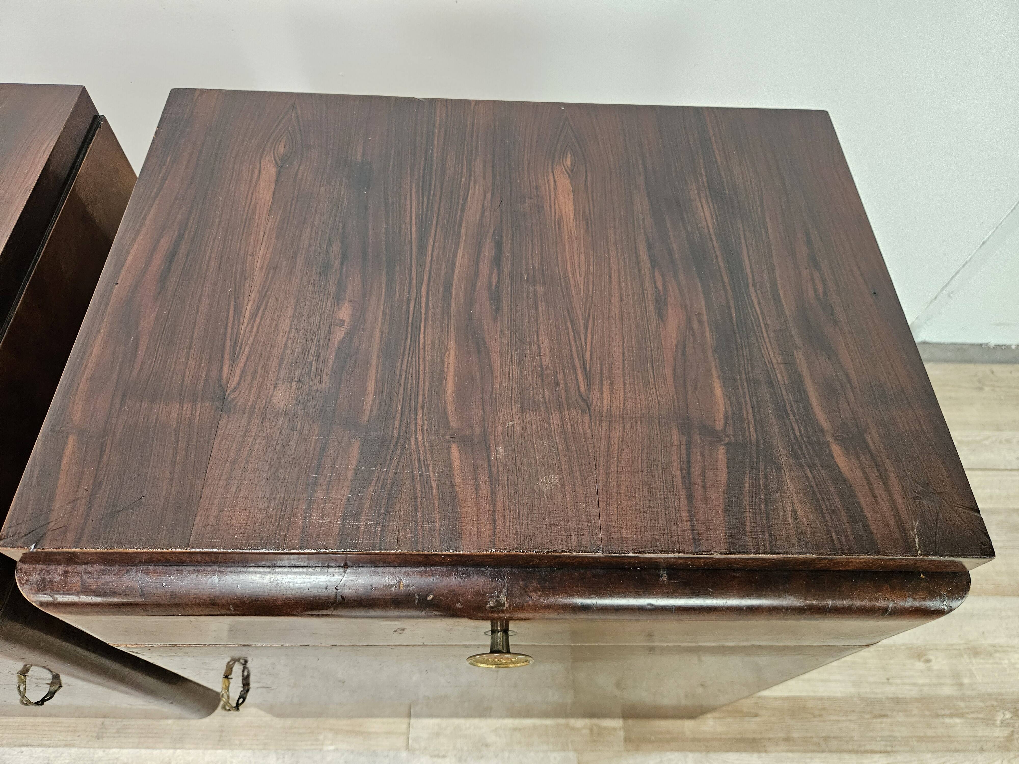 Tables de chevet Art Déco en noyer flammé