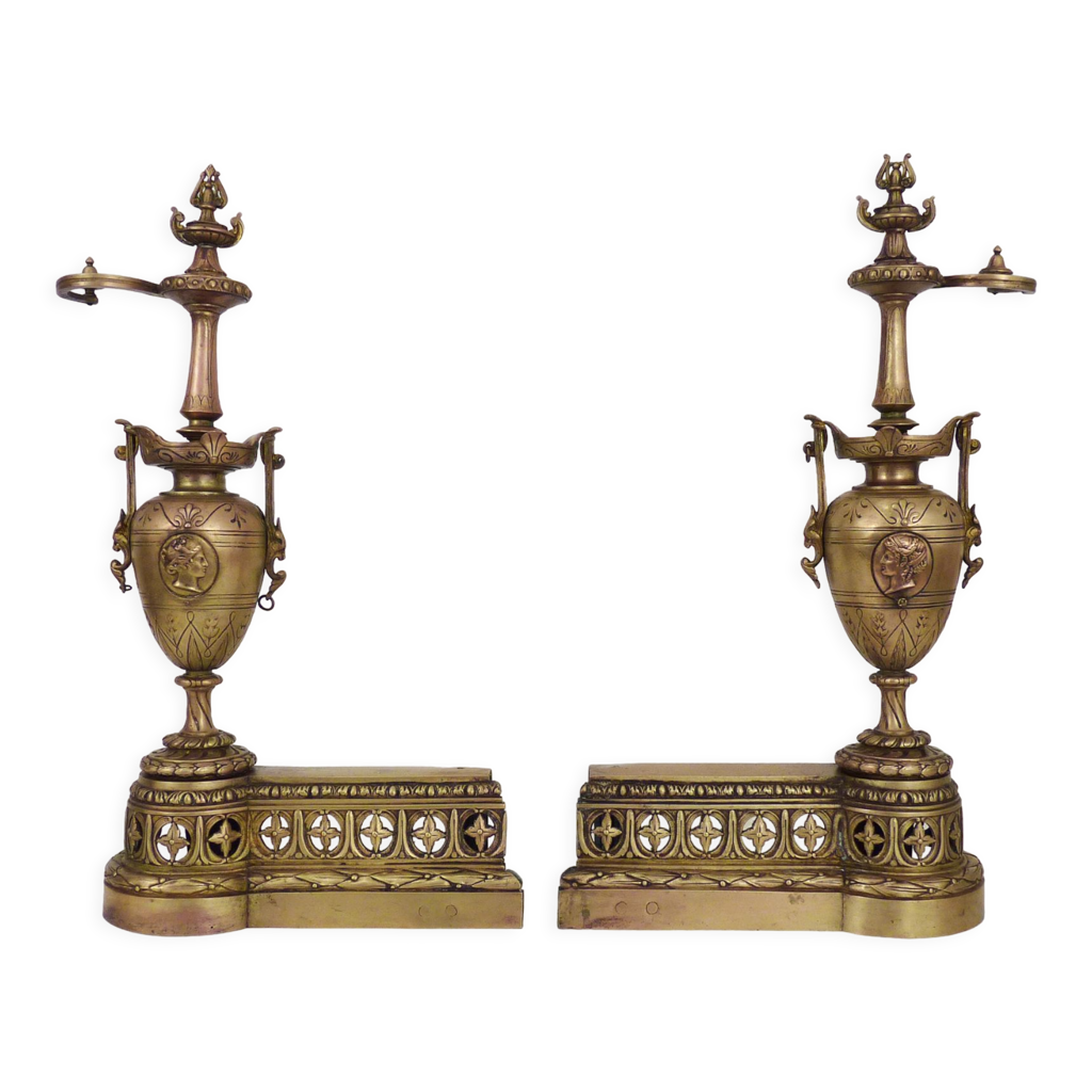 Paire De Chenets Anciens Pour Cheminée - Décoratifs En Fonte Ou Métal - Vintage