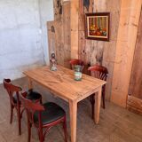 Farm table