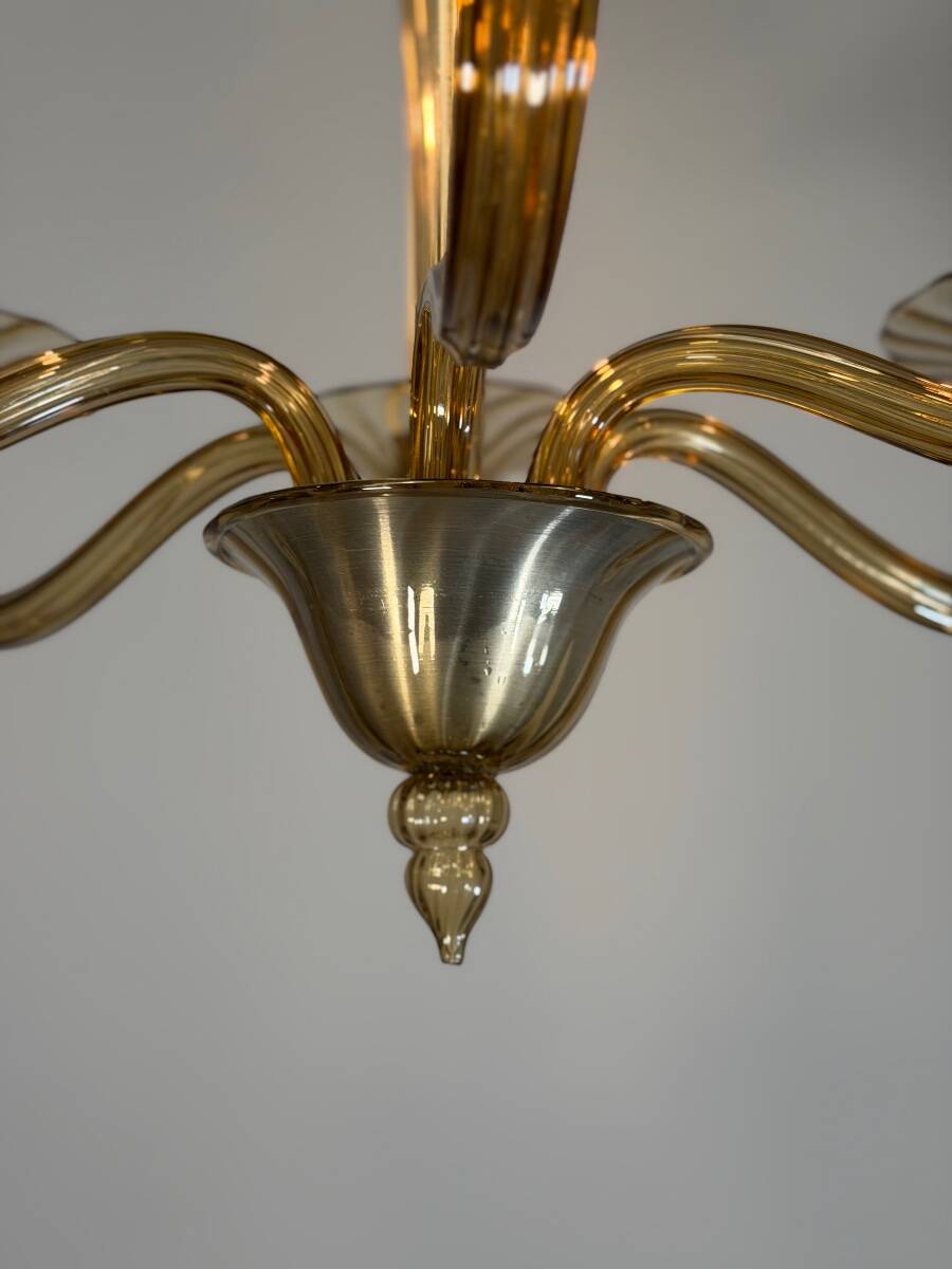 Venetian chandelier in gilded Murano glass by Venini circa 1920, 6 light arms.