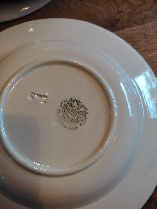 Hollow plates blue decoration Villeroy Bosch dp 0223227