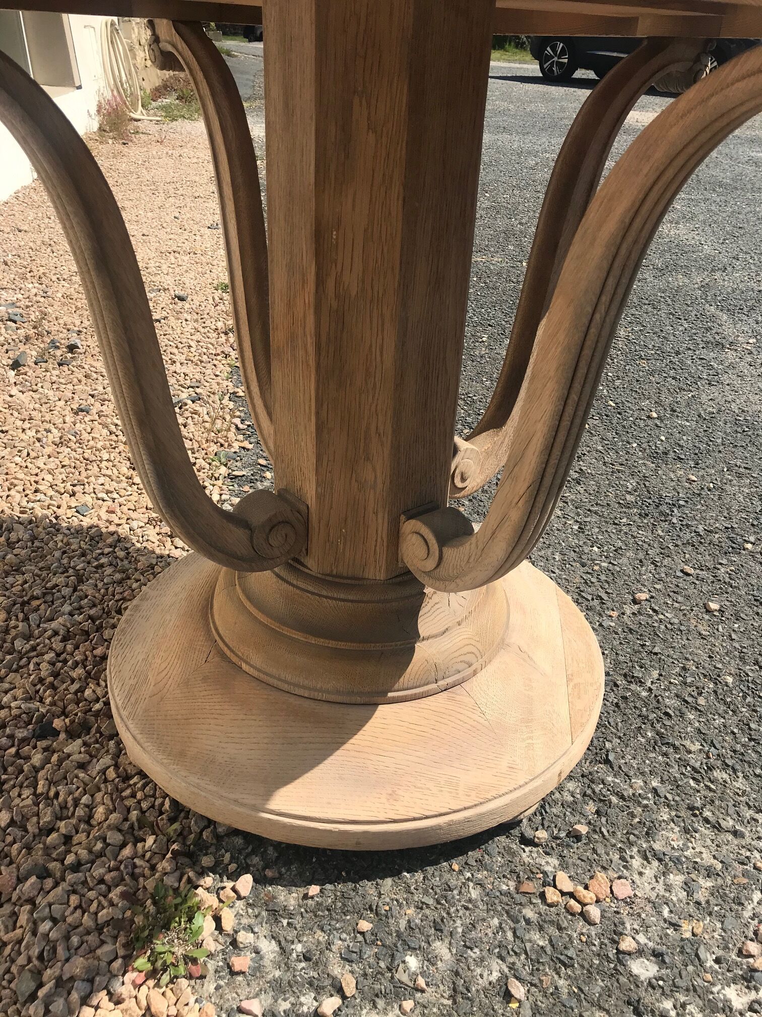 Art deco side table