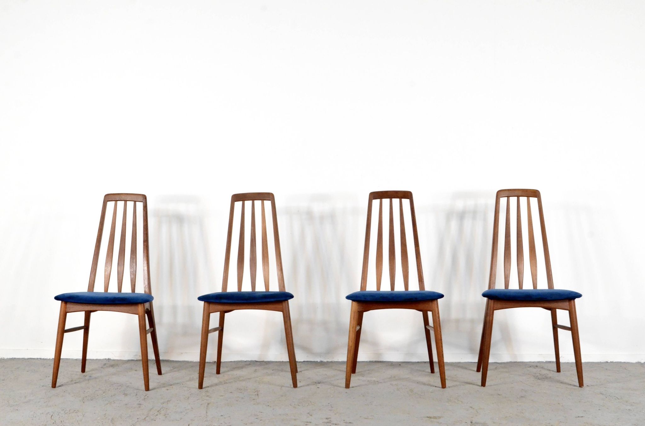 Page 1 sur 12 Chaises Eva Midcentury par Neils Koefoed du Danemark en teck e