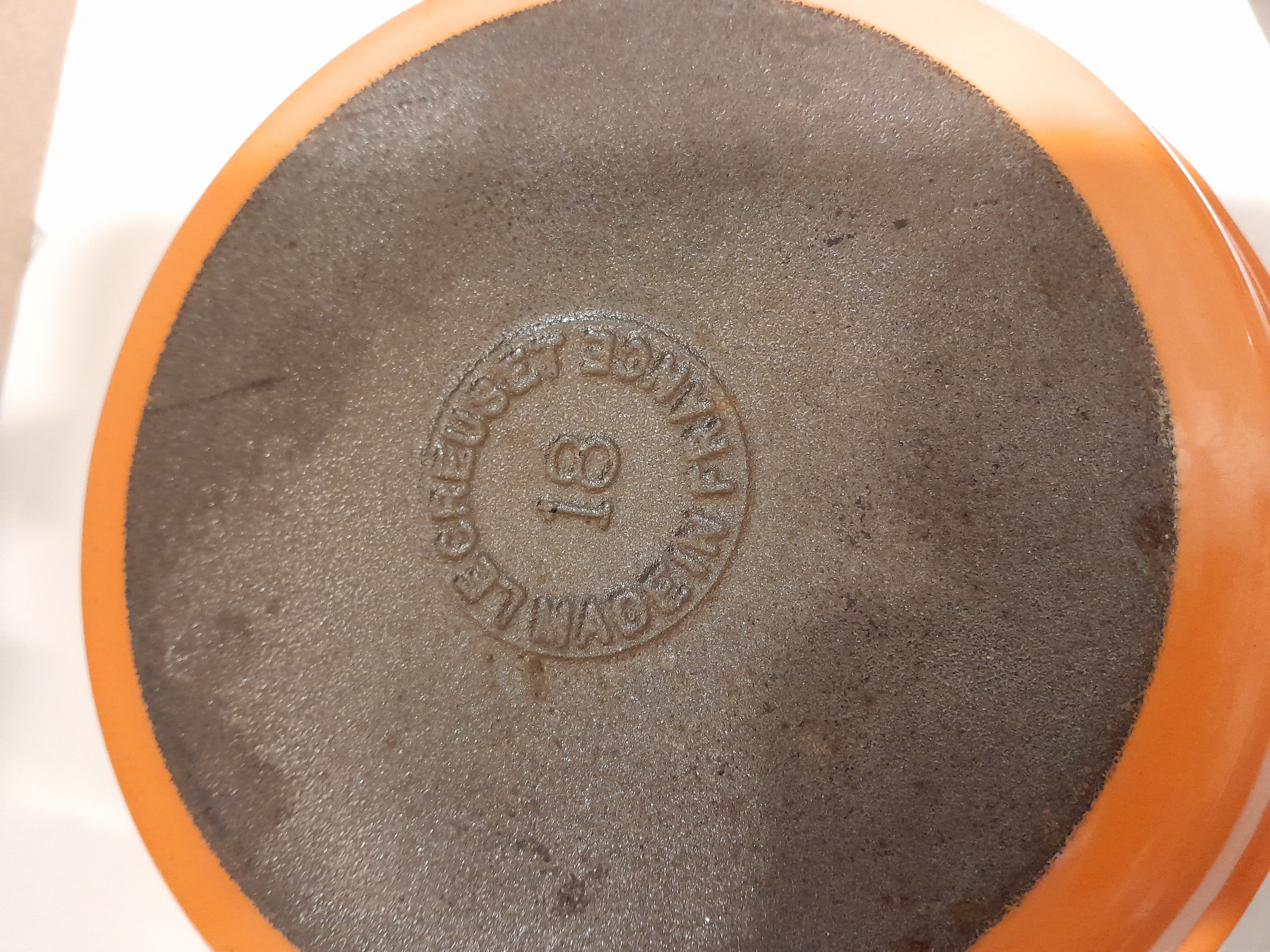 6 cast iron dishes Le Creuset