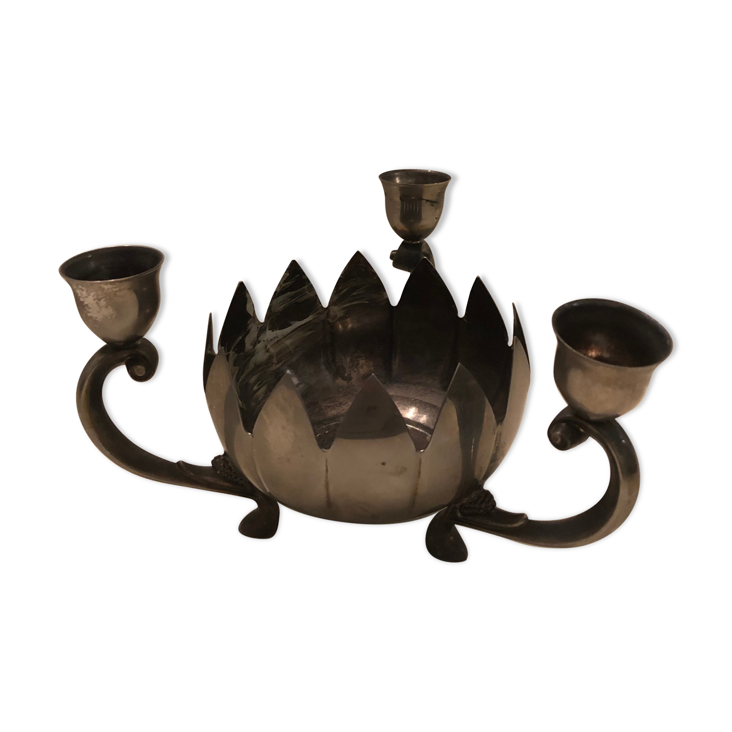 Silver metal centerpiece