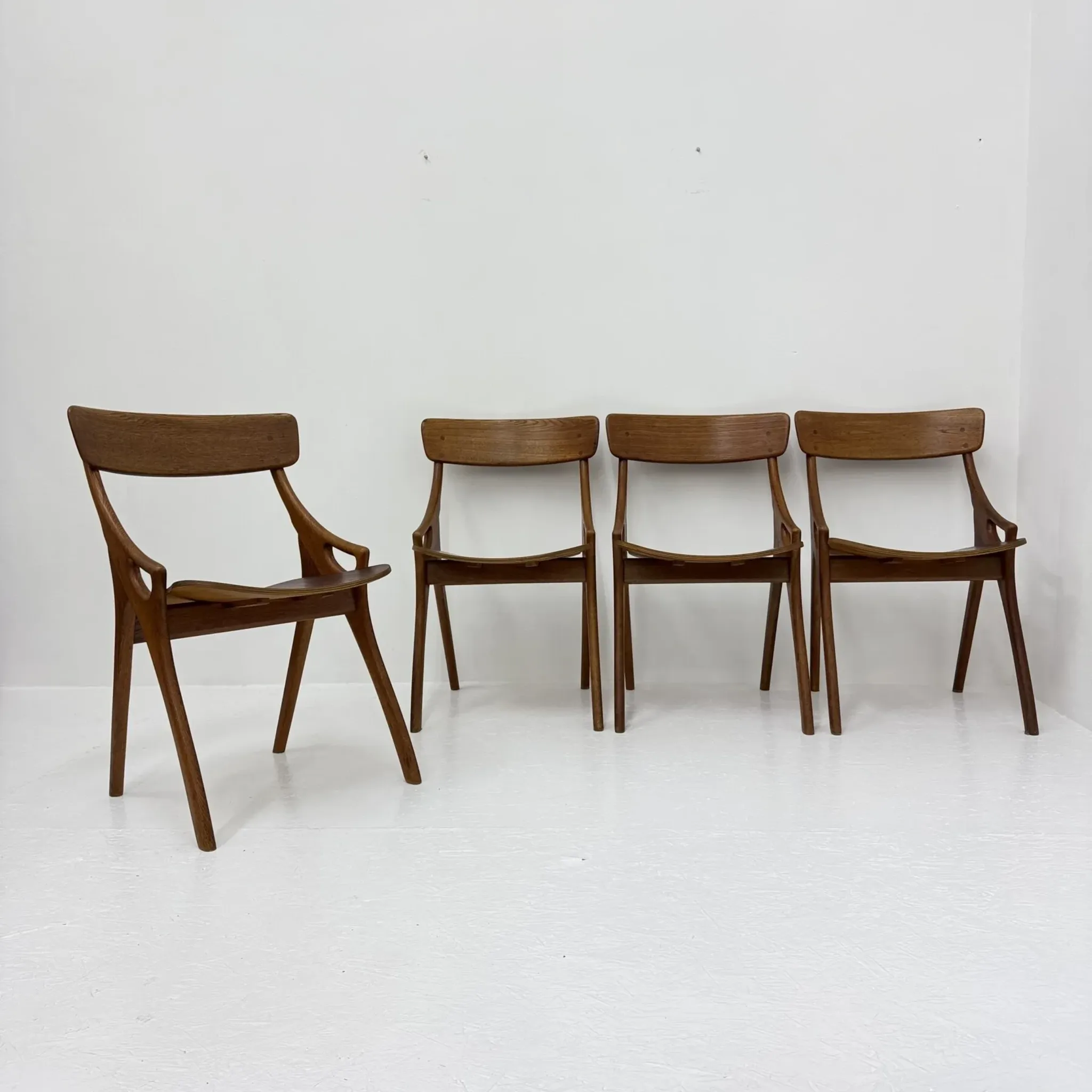 Set of 4 vintage Danish dining chairs by Hovmand Olsen for Mogens Kold, 1960s