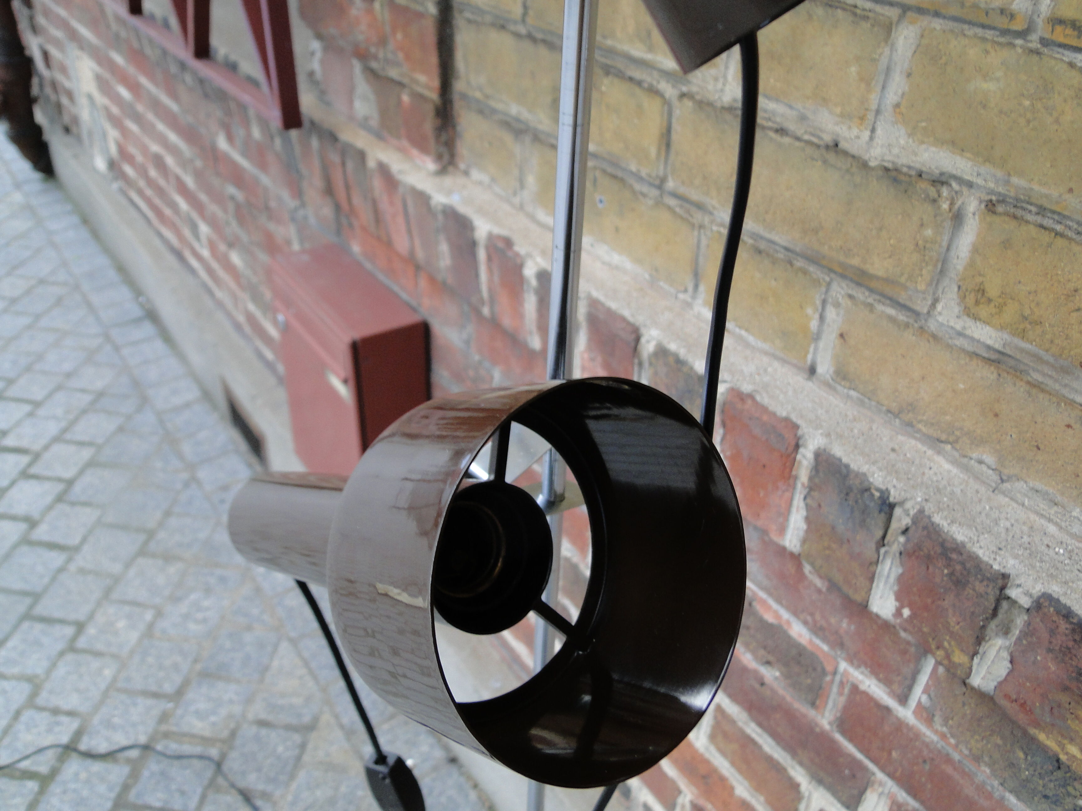 Lamppost space age brown with 2 spots