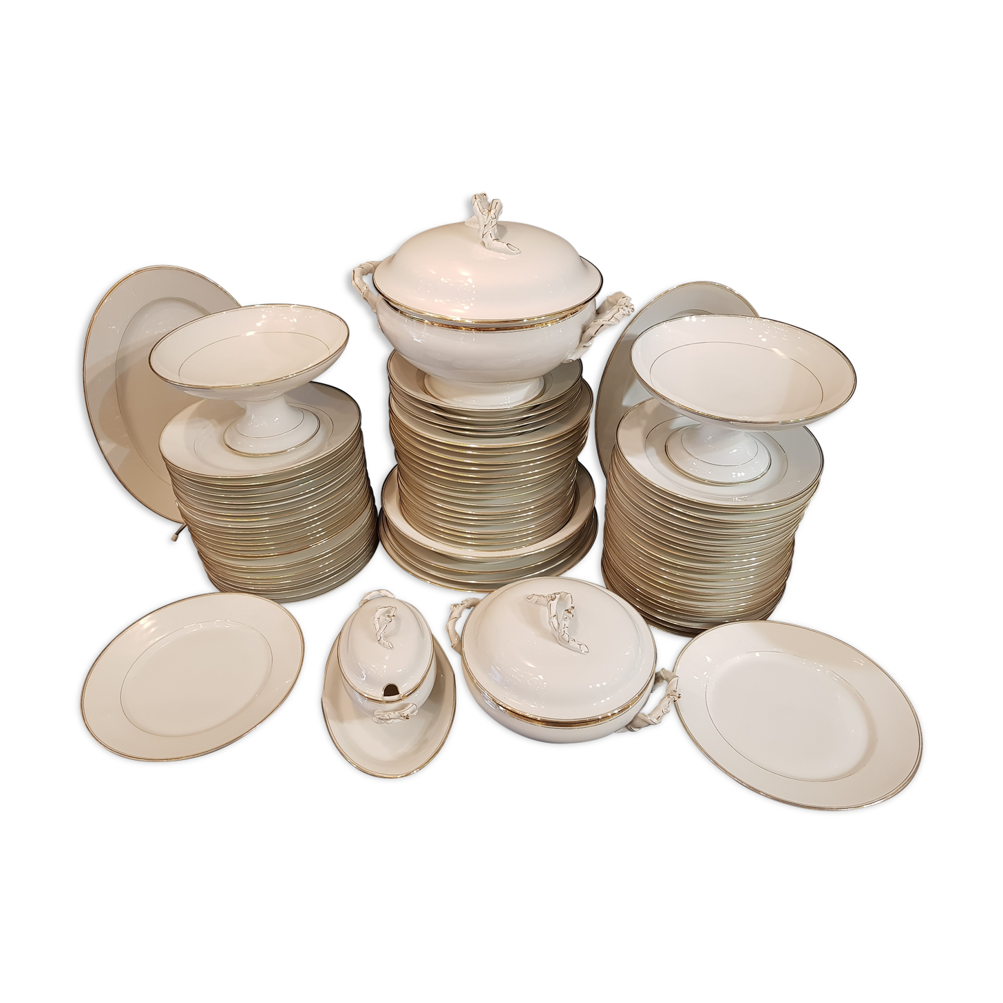 Limoges porcelain table service 79 pieces