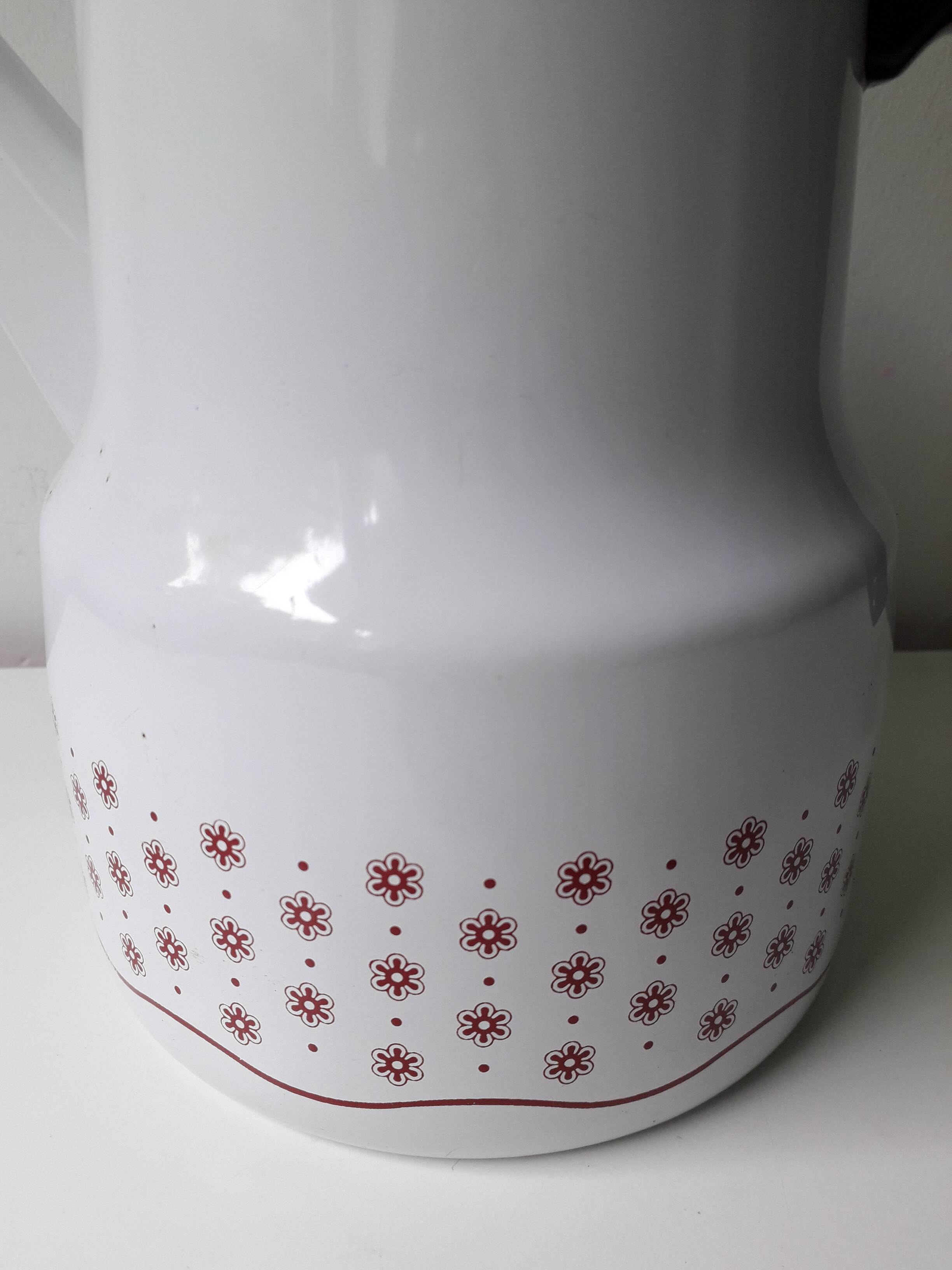 Enameled sheet metal coffee maker 1960 (A1)