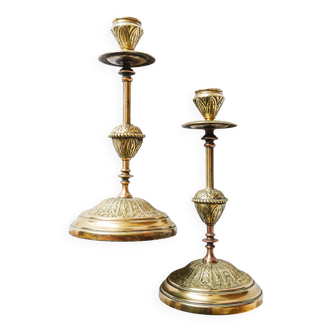 Bougeoir ancien en laiton, forme flambeau, élégance classique